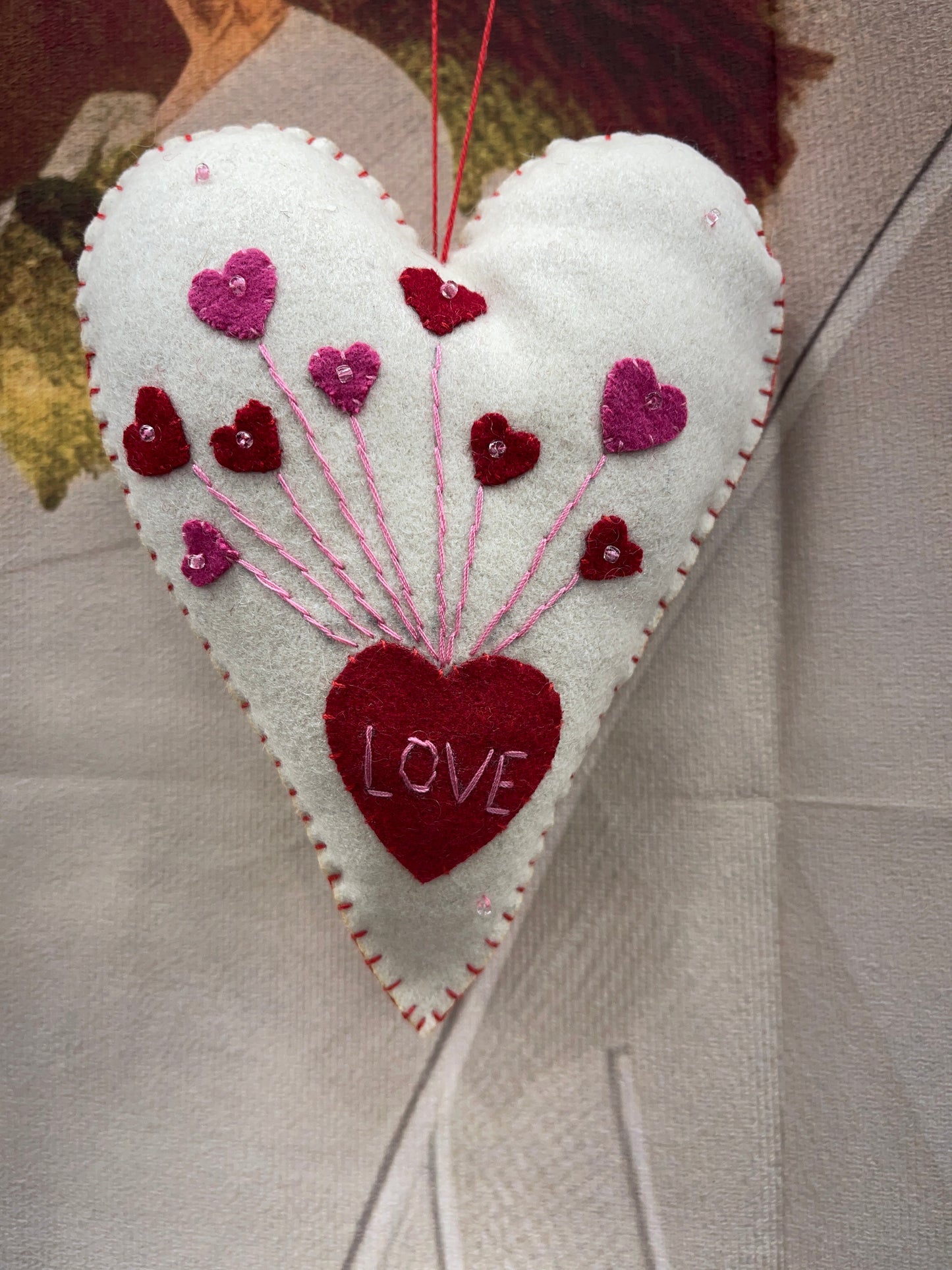 White Heart W/Red Love 111075