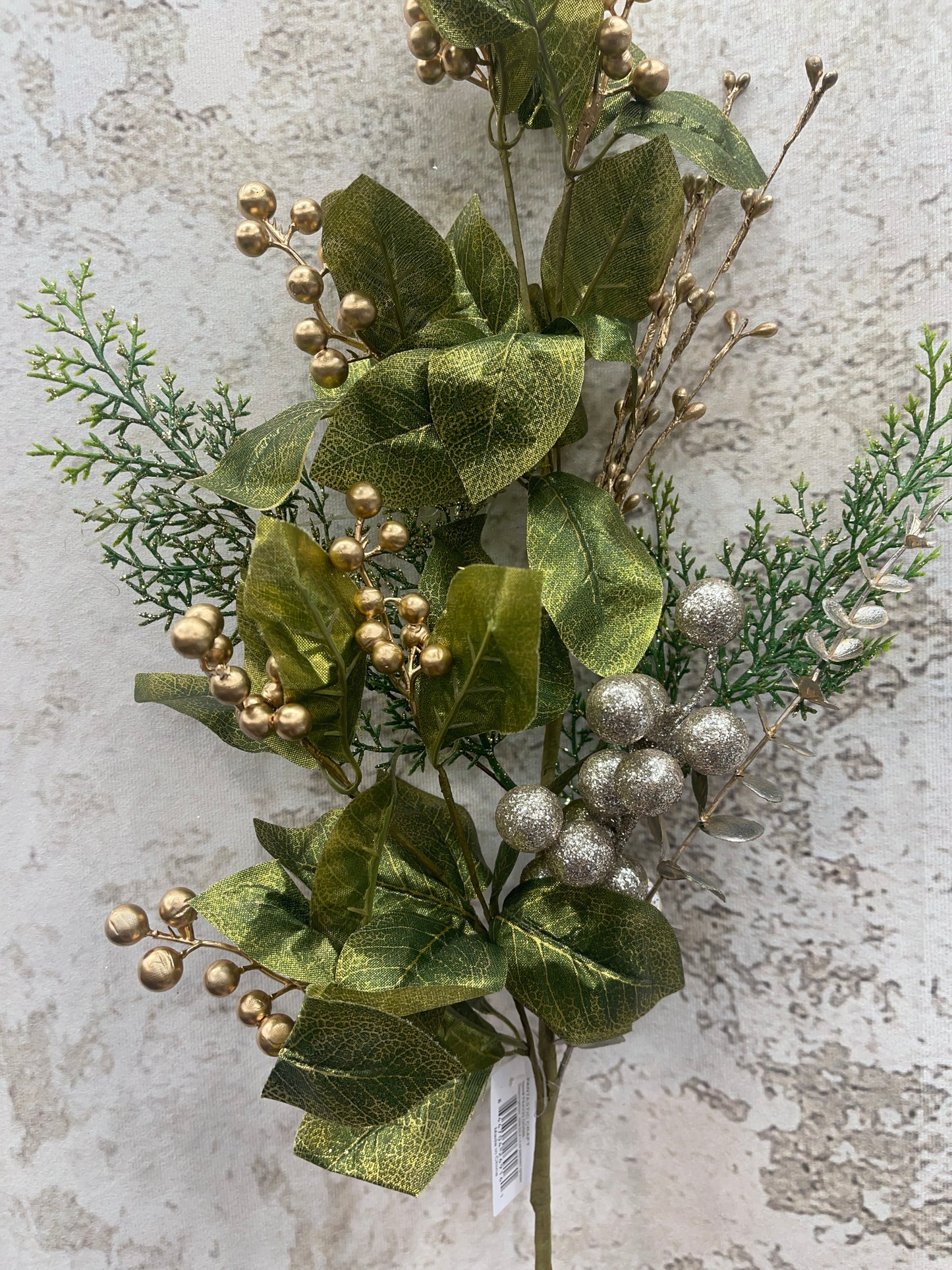 SILK LEAF AND BERRY SPRAY PA4233 GOGN