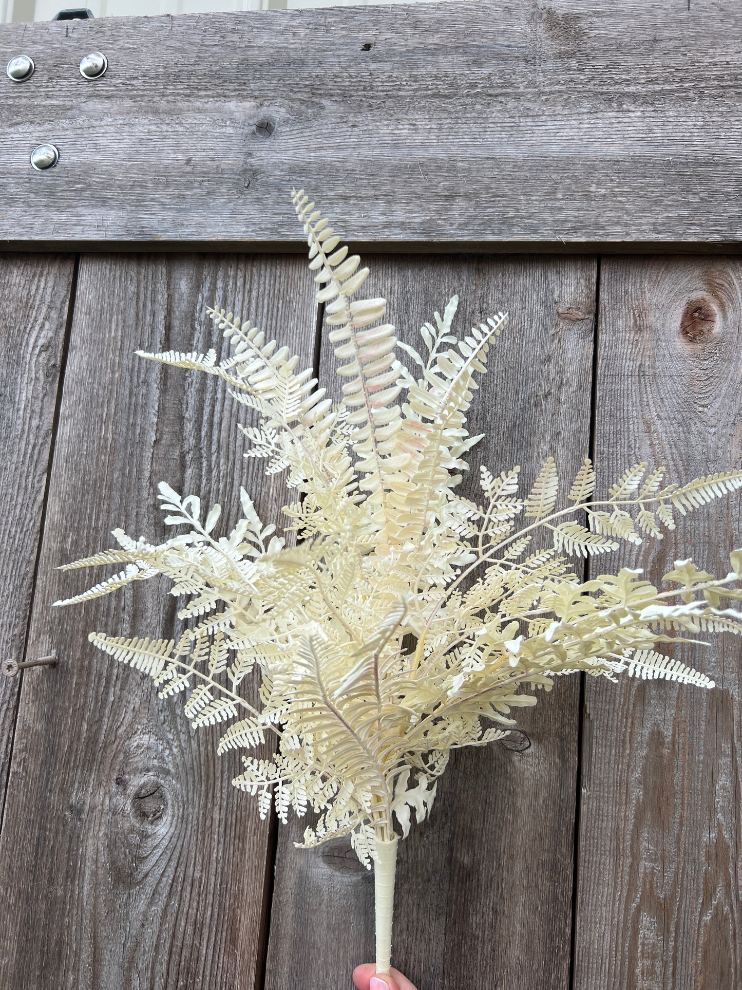 MIXED FERN BUSH 85368-UV-WT