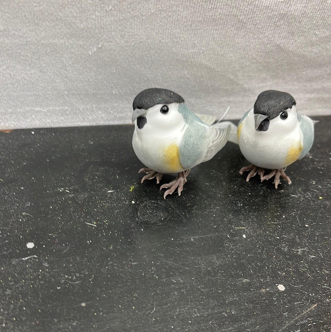 Chickadee w/ Wire D4452