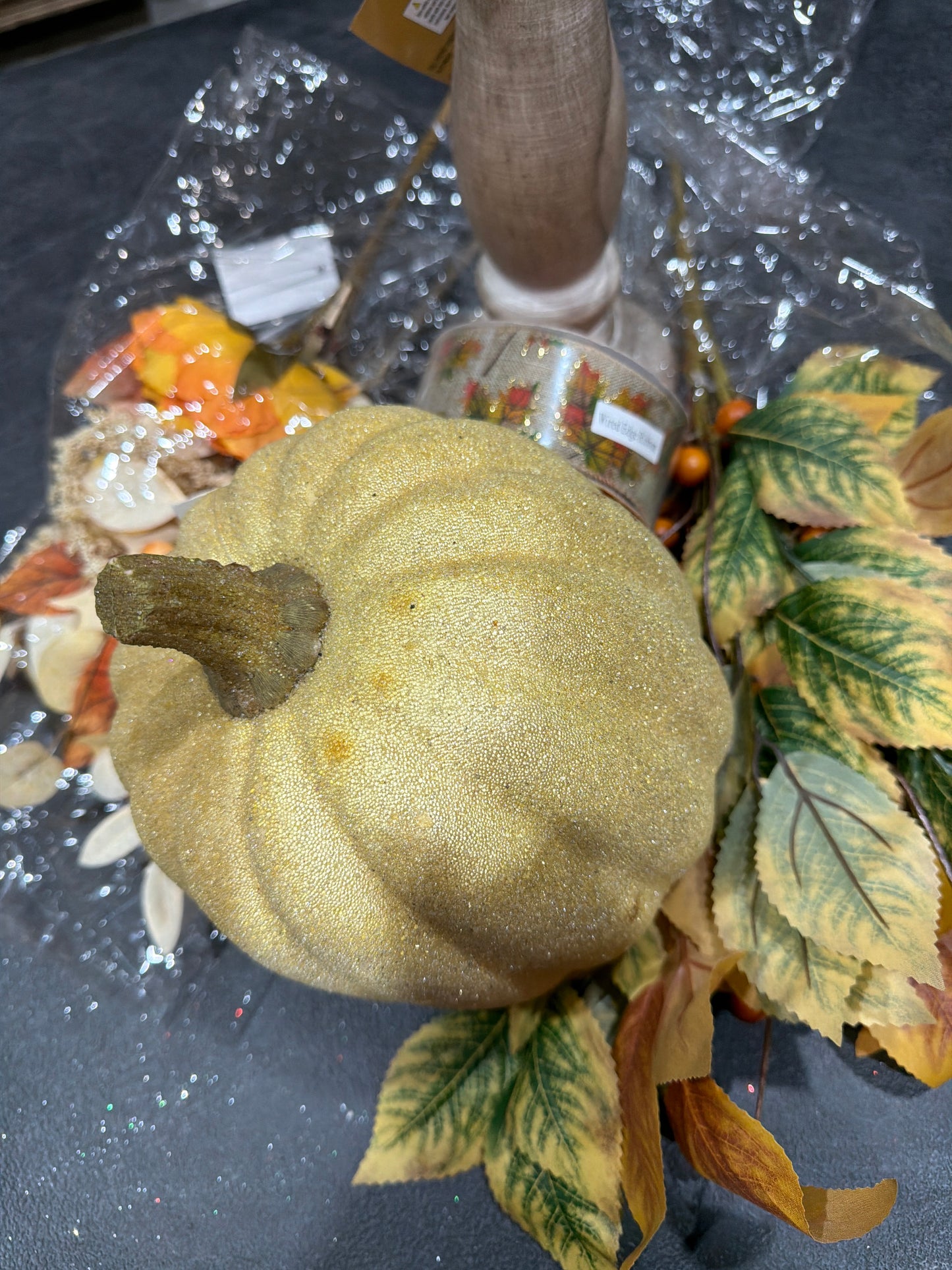 Shimmer Pumpkin Candle Dtivk