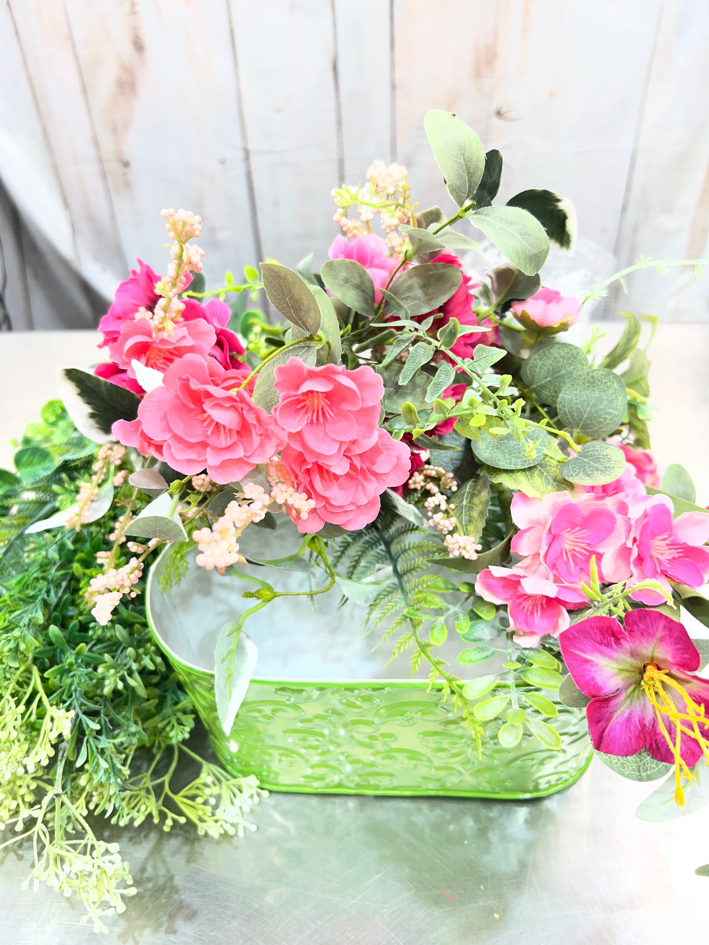 PINK AND GREEN CENTERPIECE KIT