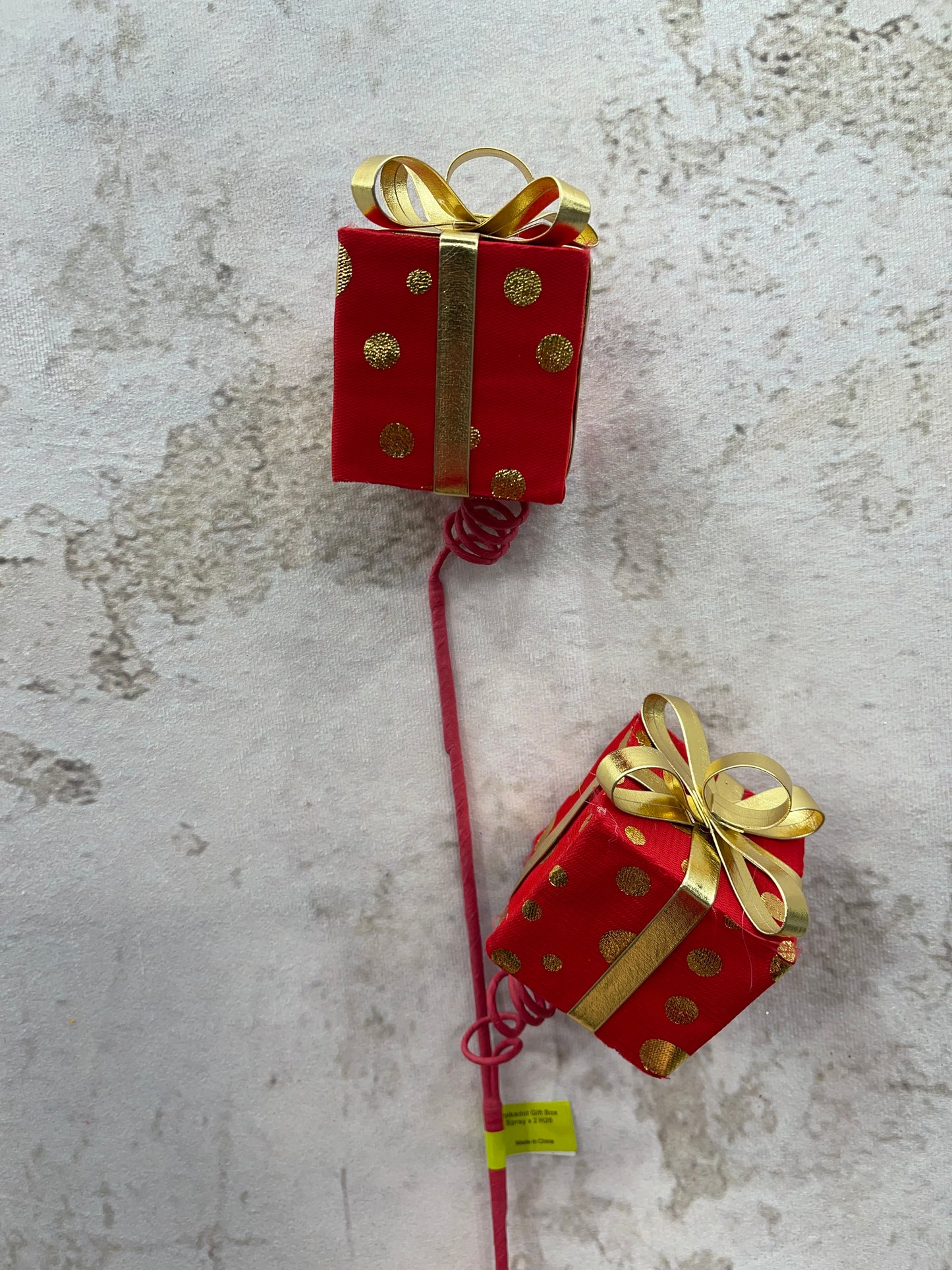 Polkadot Gift Box Spray 85772RD