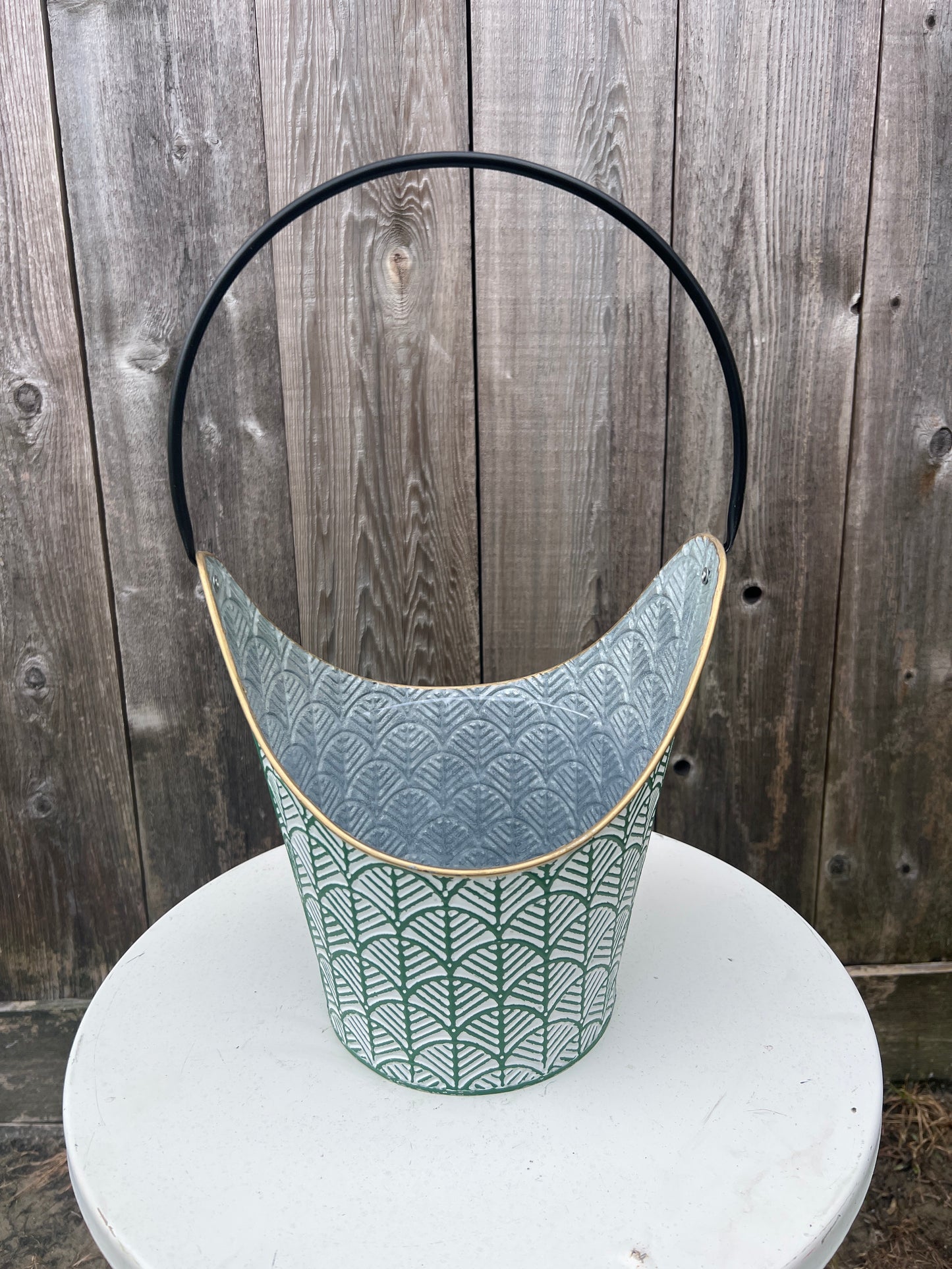 Emboss Oval Basket With Handle 14568