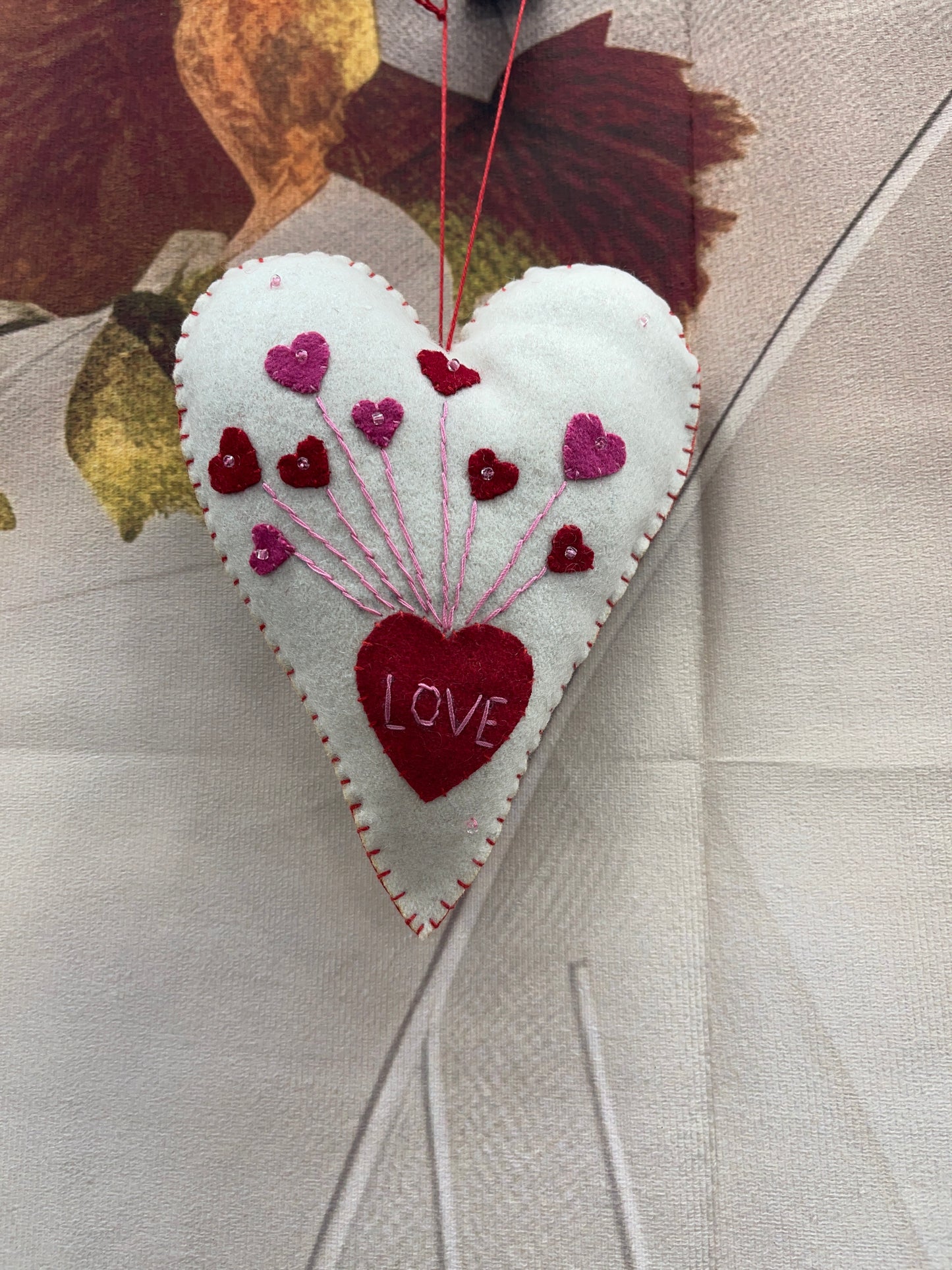 White Heart W/Red Love 111075