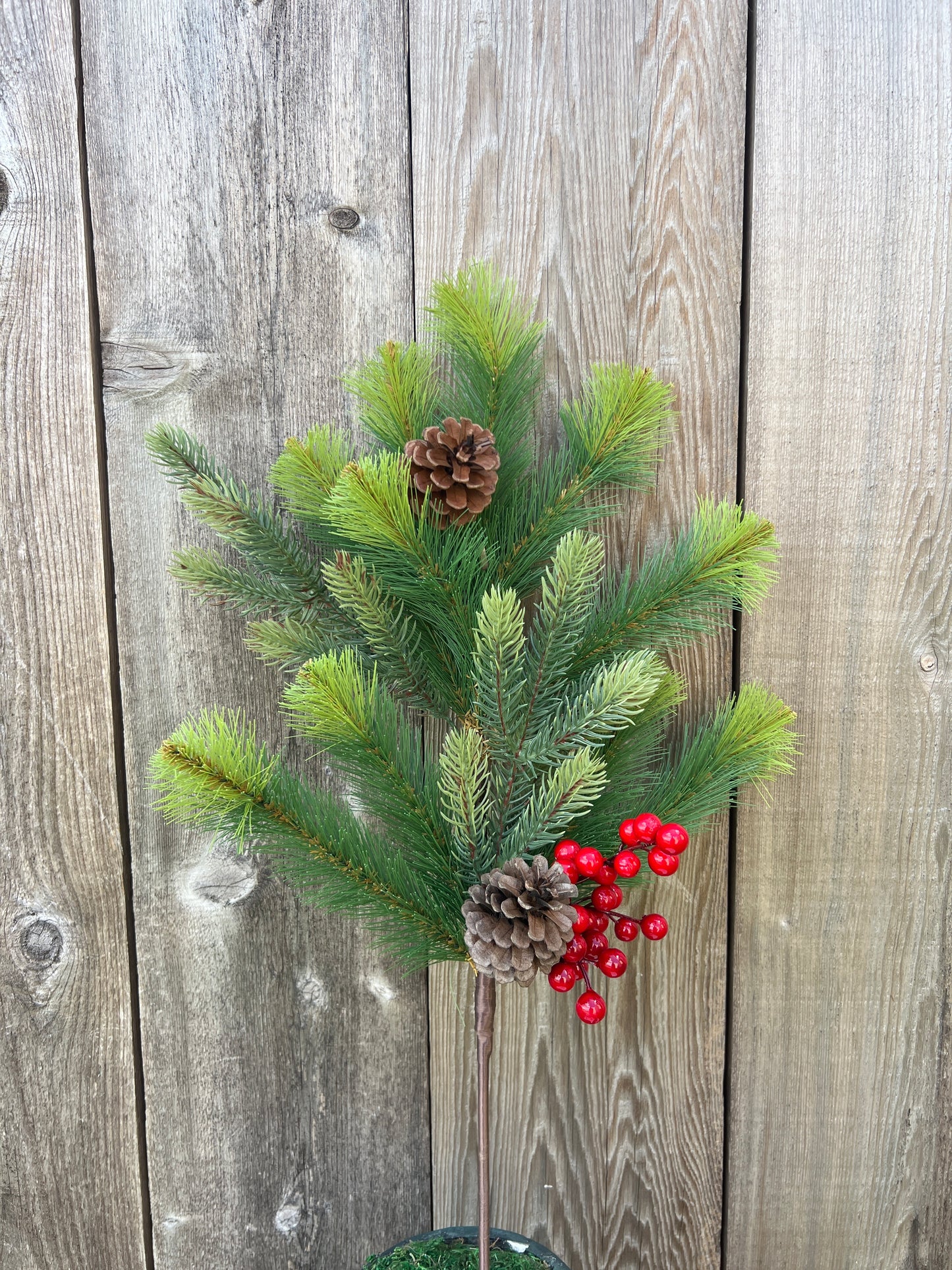 Mixed Pine Spray W/Berries & Pinecone CS5085