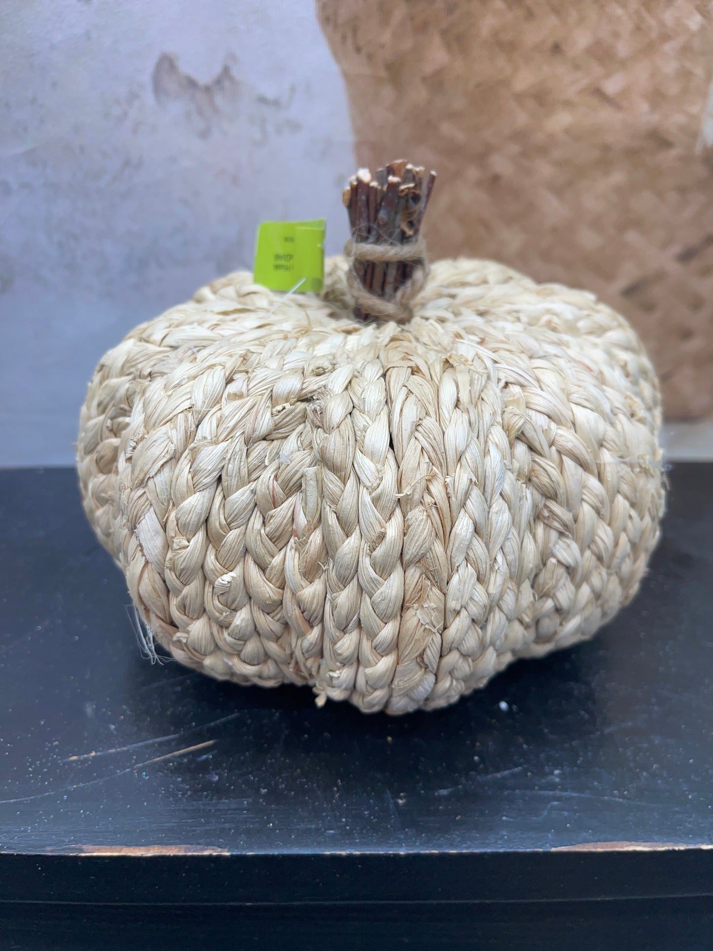 Woven Corn Husk Pumpkin 56920NAT