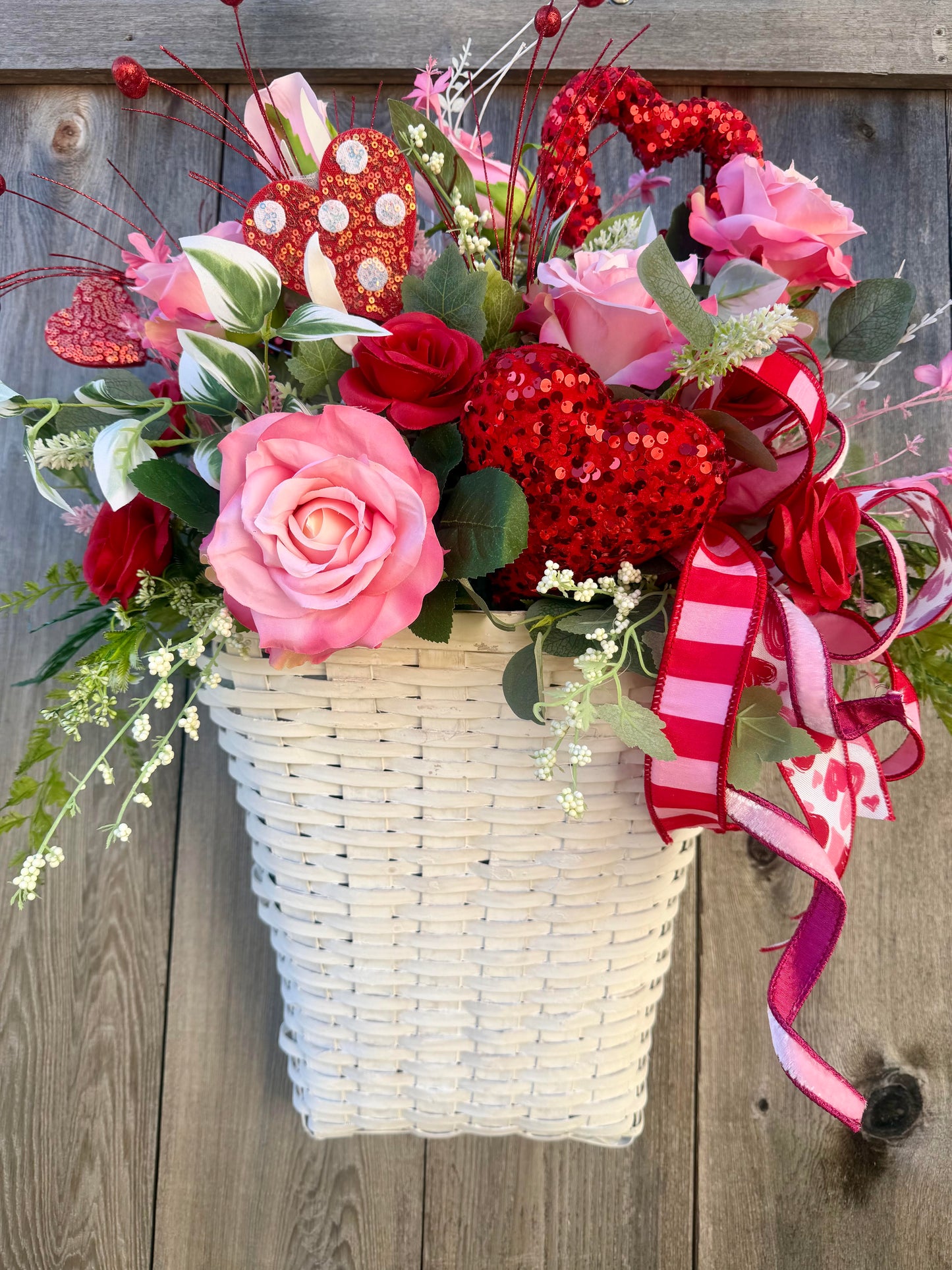 FLOWER BOUQUET WALL BASKET