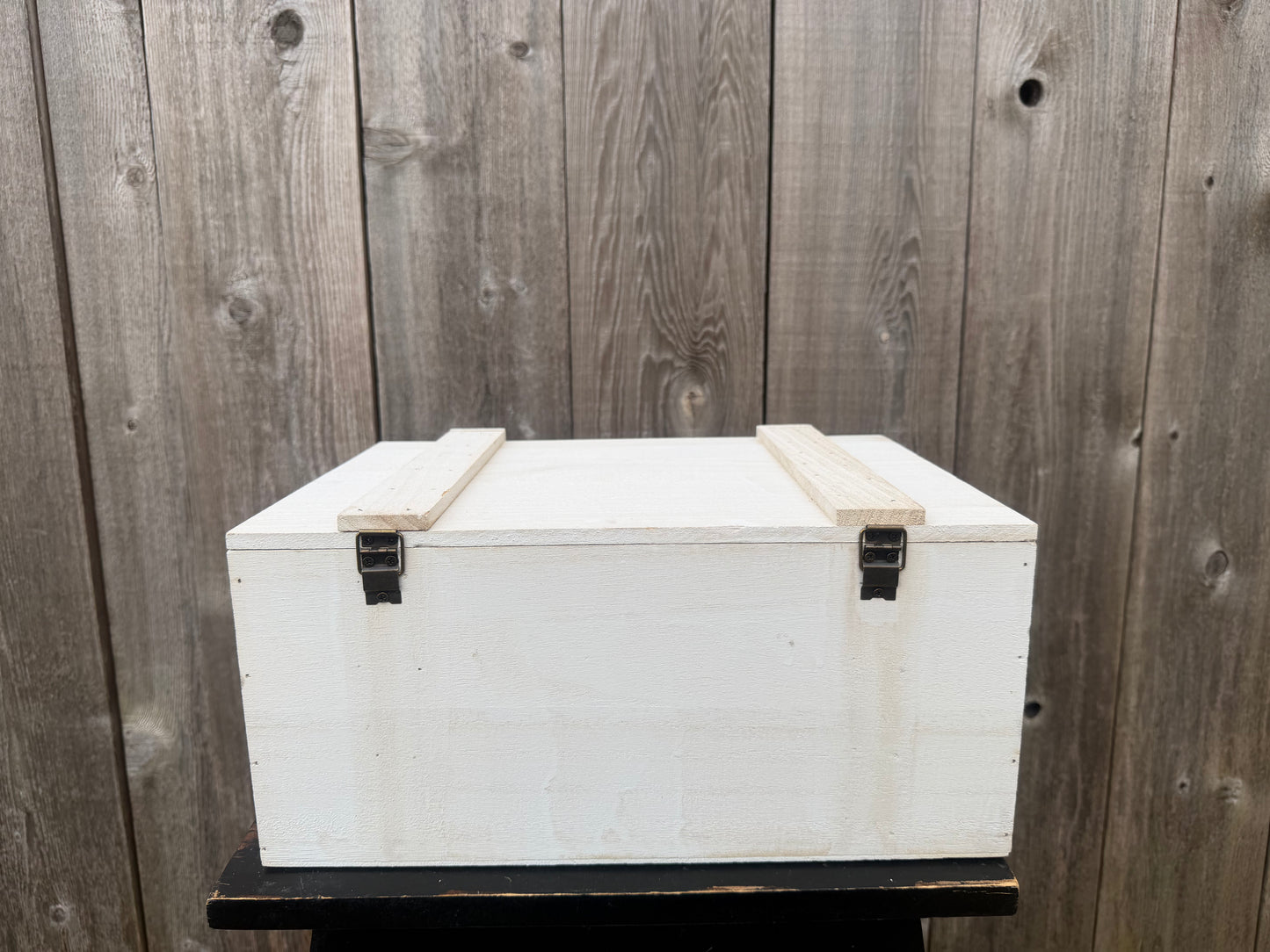 WOODEN CHEST 1370-WH