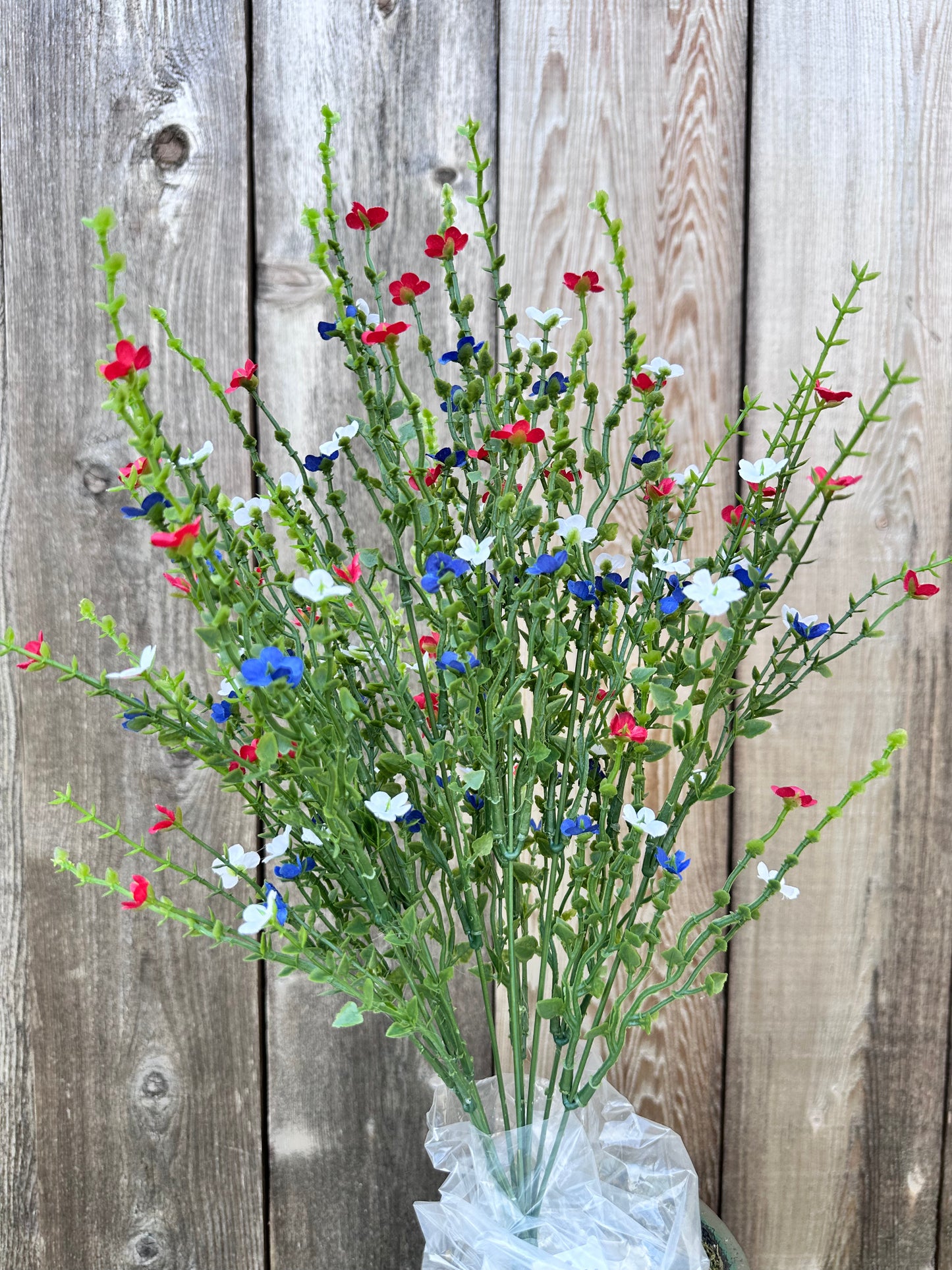 PLASTIC FLOWERING BUSH 82394-RDWTBL