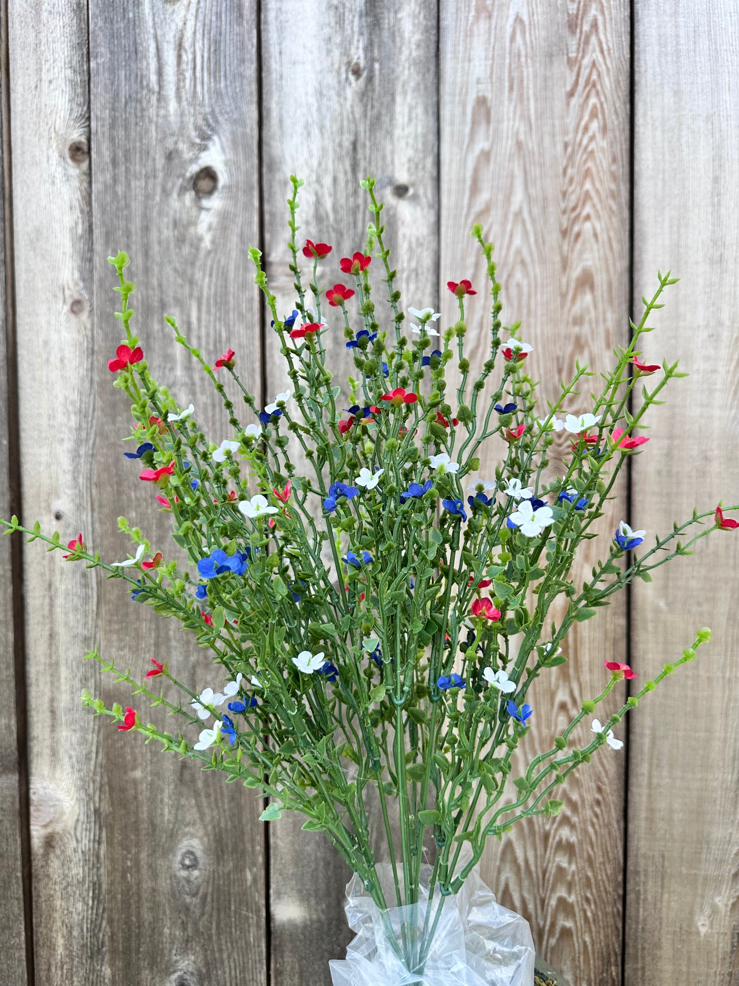 PLASTIC FLOWERING BUSH 82394-RDWTBL