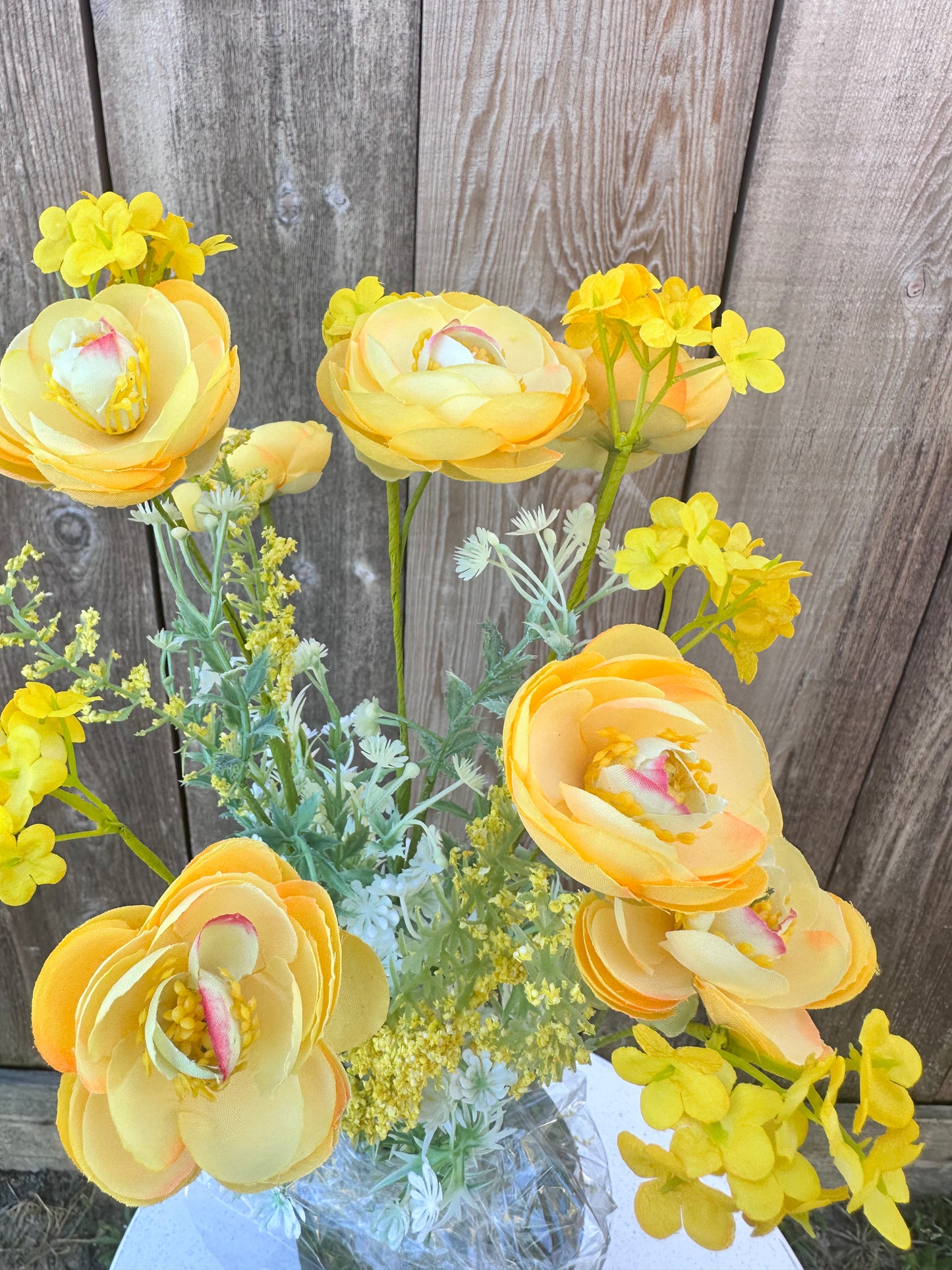 Ranunculus Filler Bush 63101YW