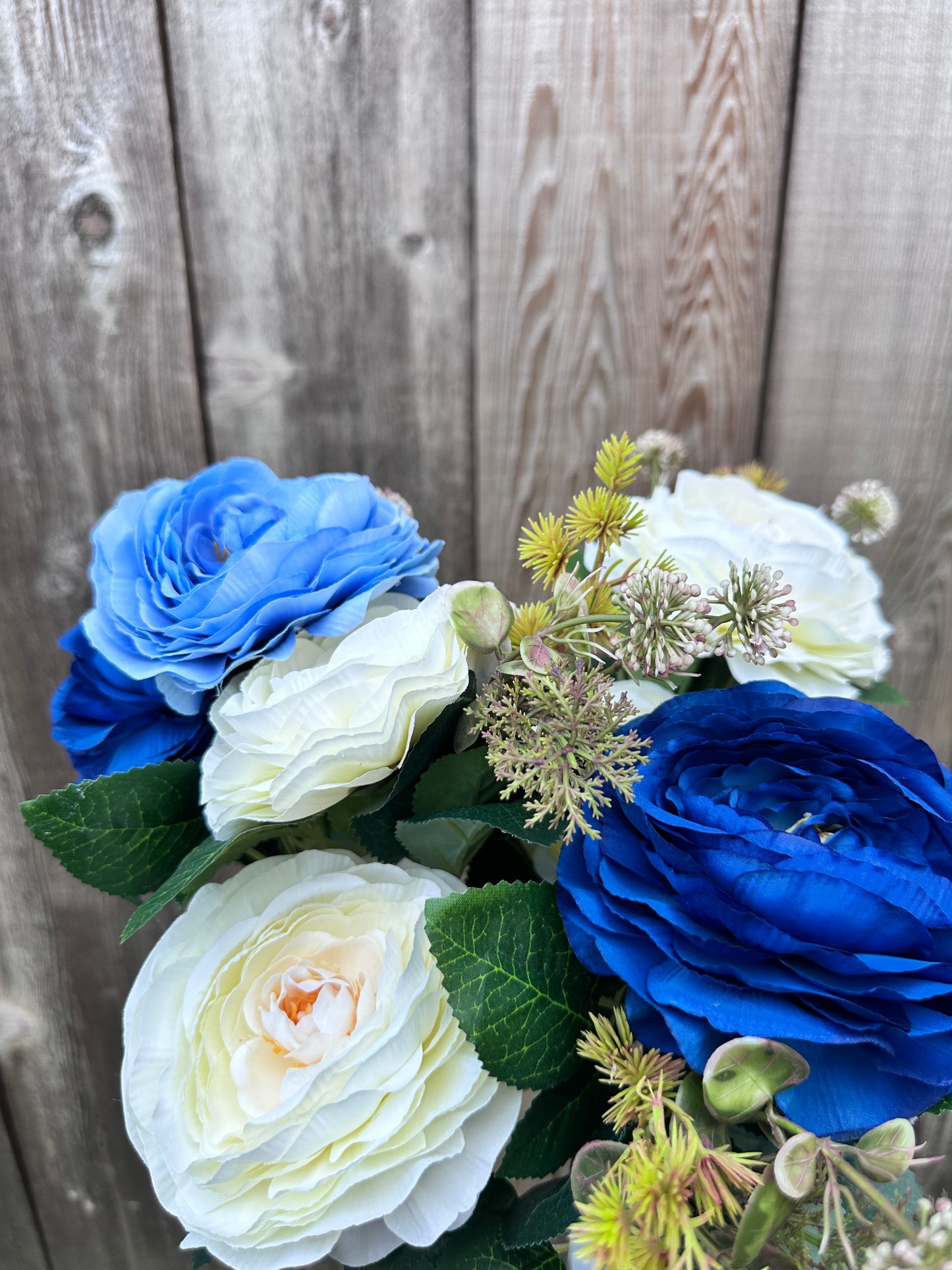RANUNUCULUS BUSH 84893-CRBL