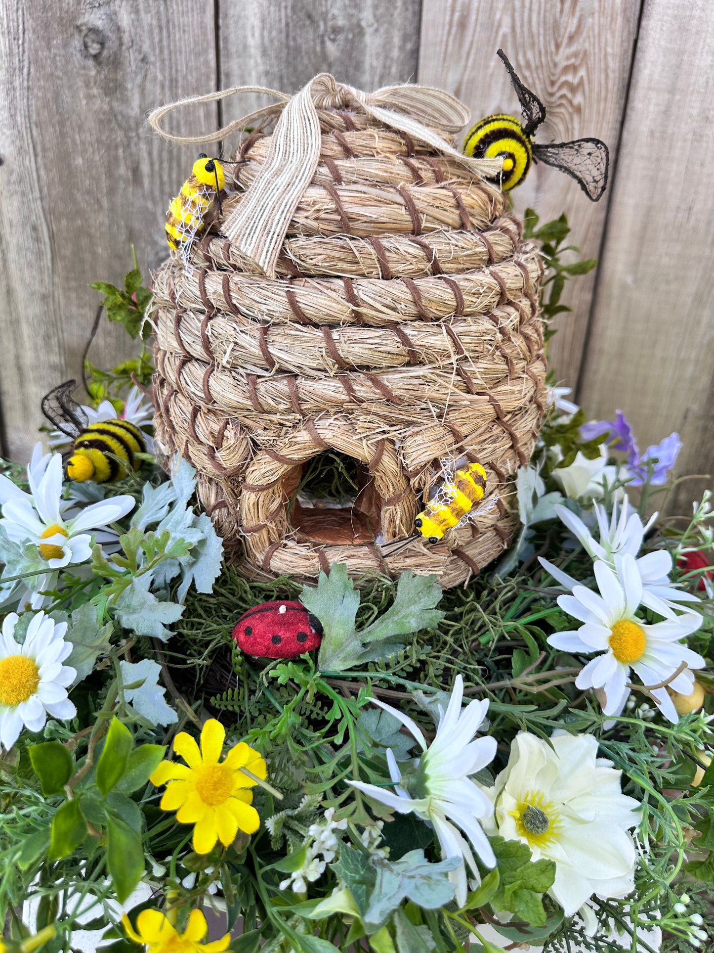 Bee hive centerpiece