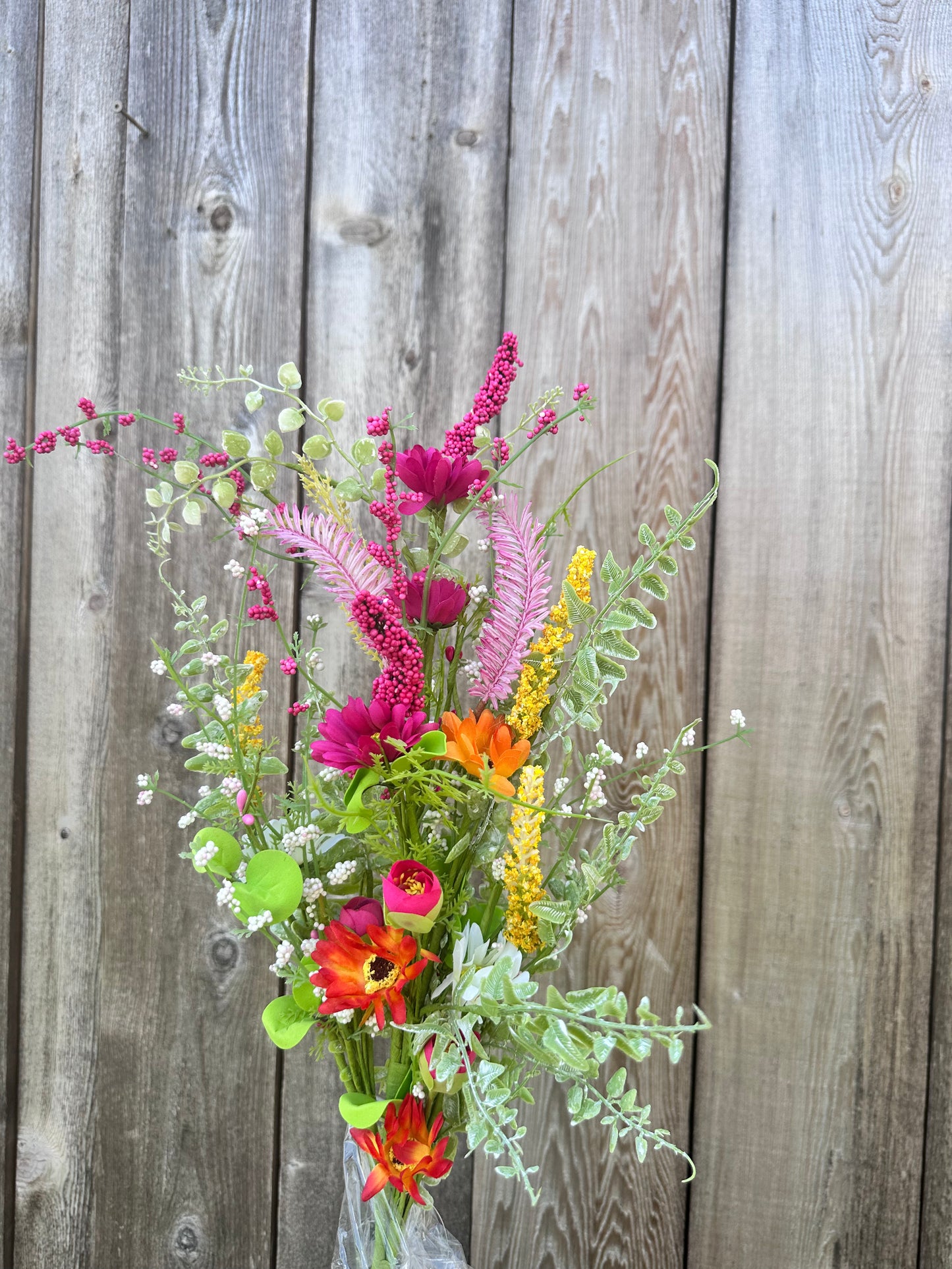 MIXED DAISY BERRY SPRAY 40018