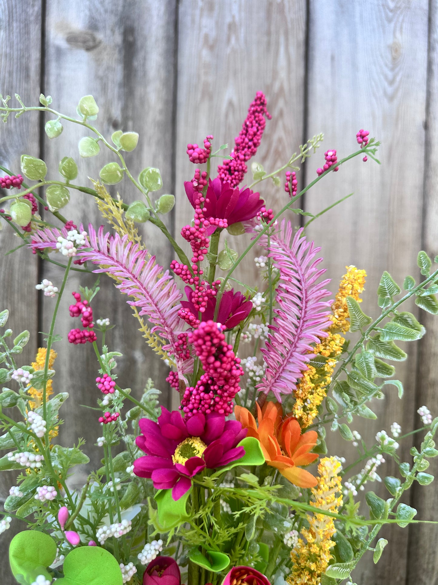 MIXED DAISY BERRY SPRAY 40018