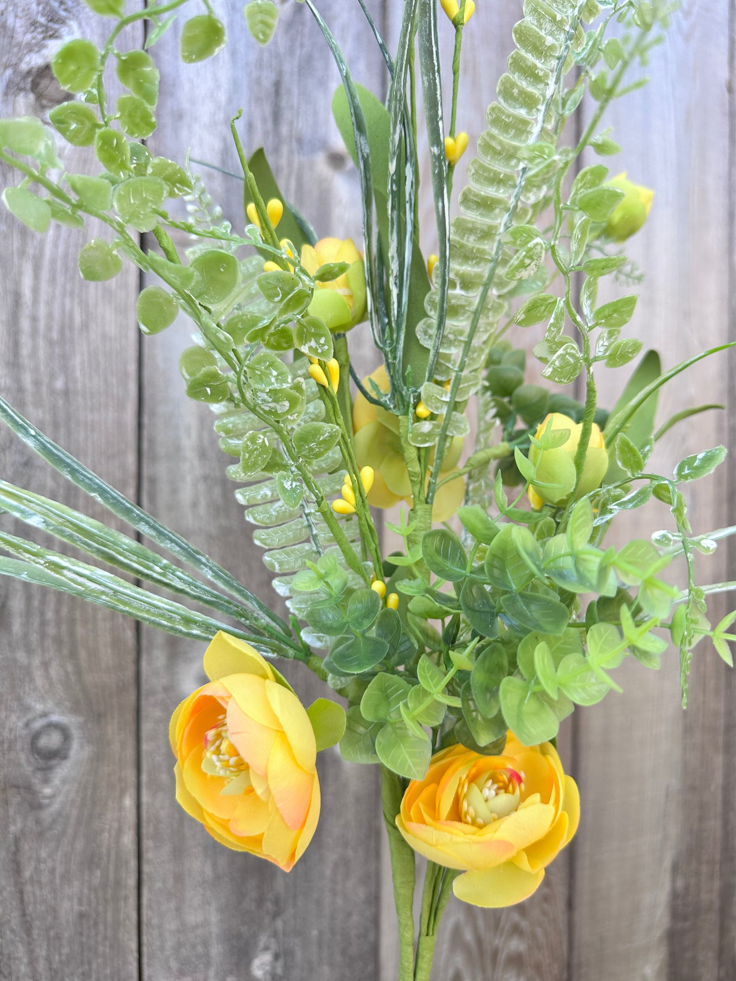 RANUNCULUS SPRAY 40203-YEL