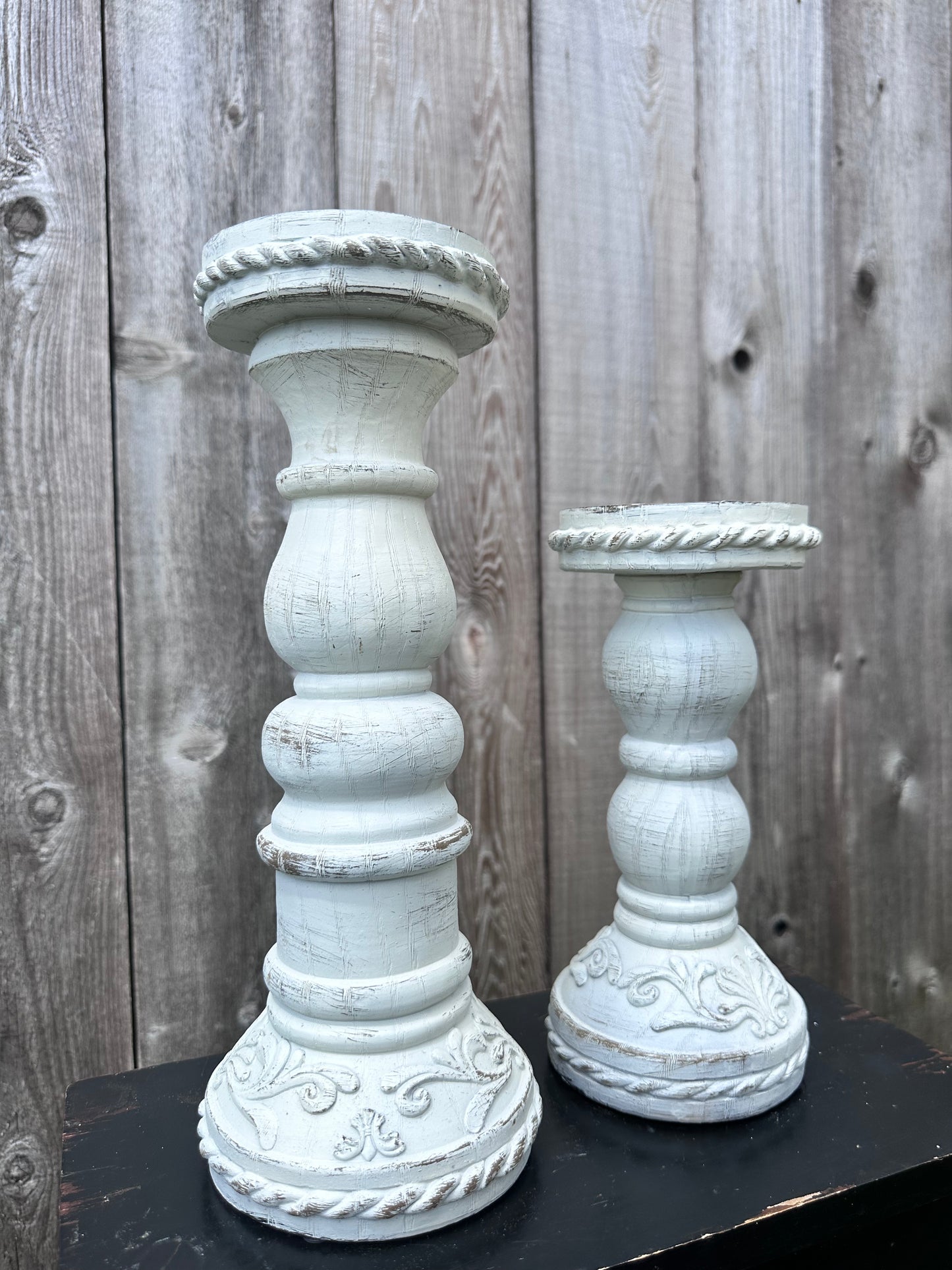 RESIN CANDLEHOLDERS 2650260