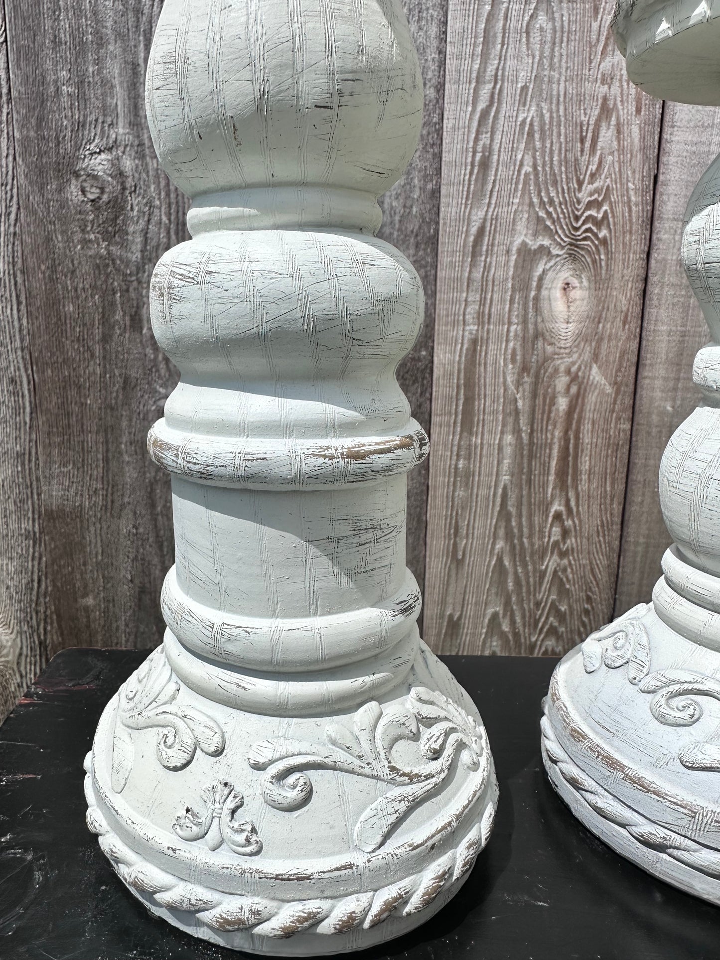 RESIN CANDLEHOLDERS 2650260