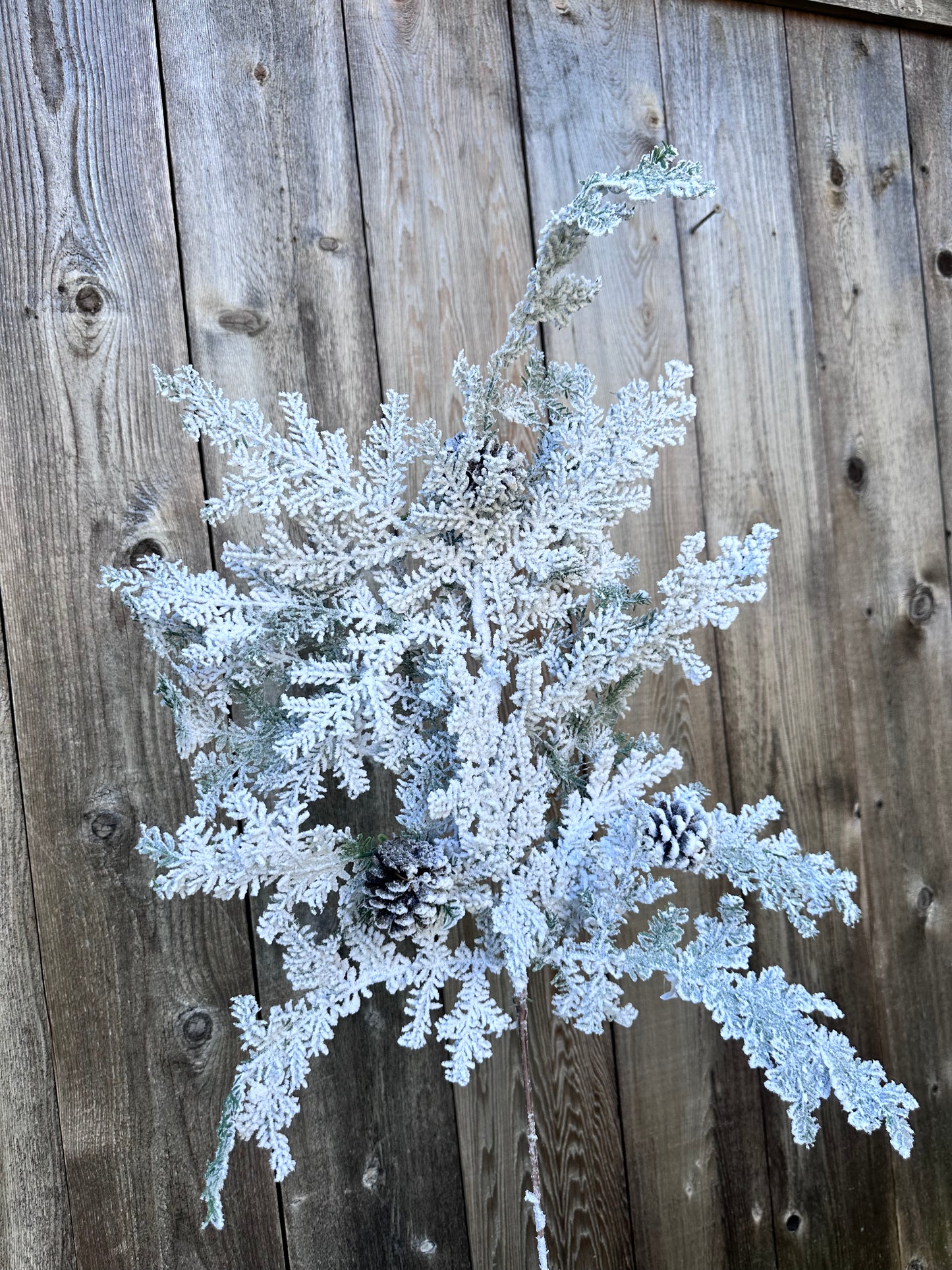 SNOWY HEMINGWAY FIR SPRAY XNH4056