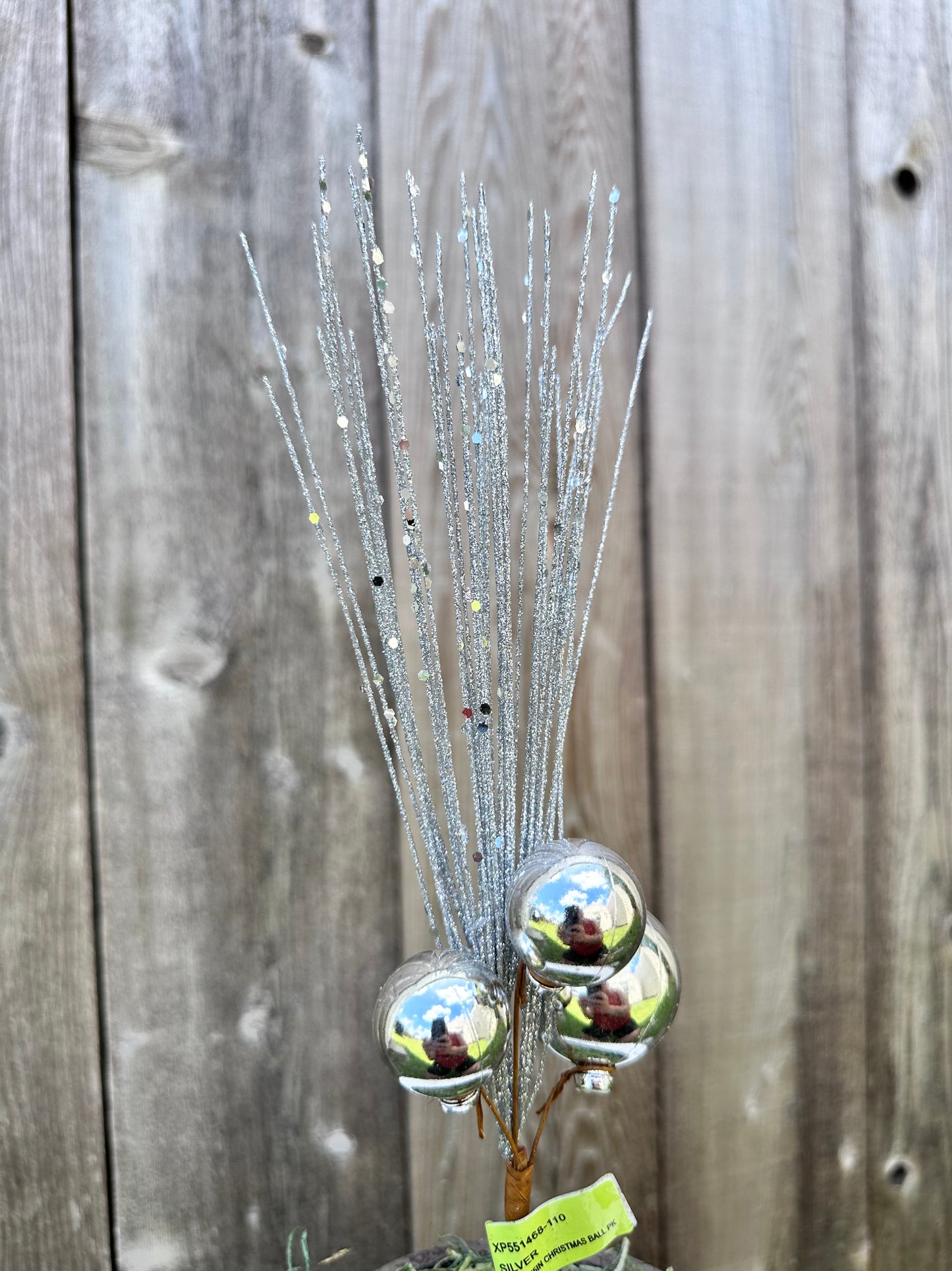 Christmas Ball Pick XP551468-110
