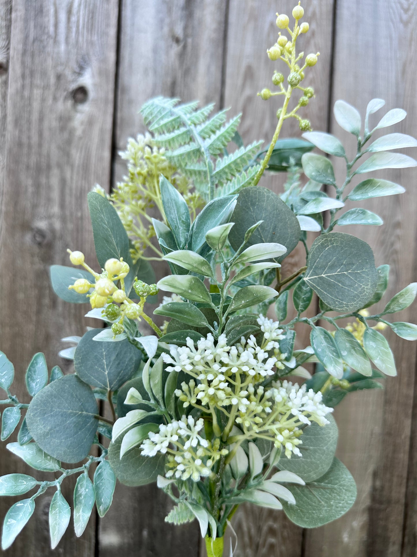 Mixed Eucalyptus Berry 83397