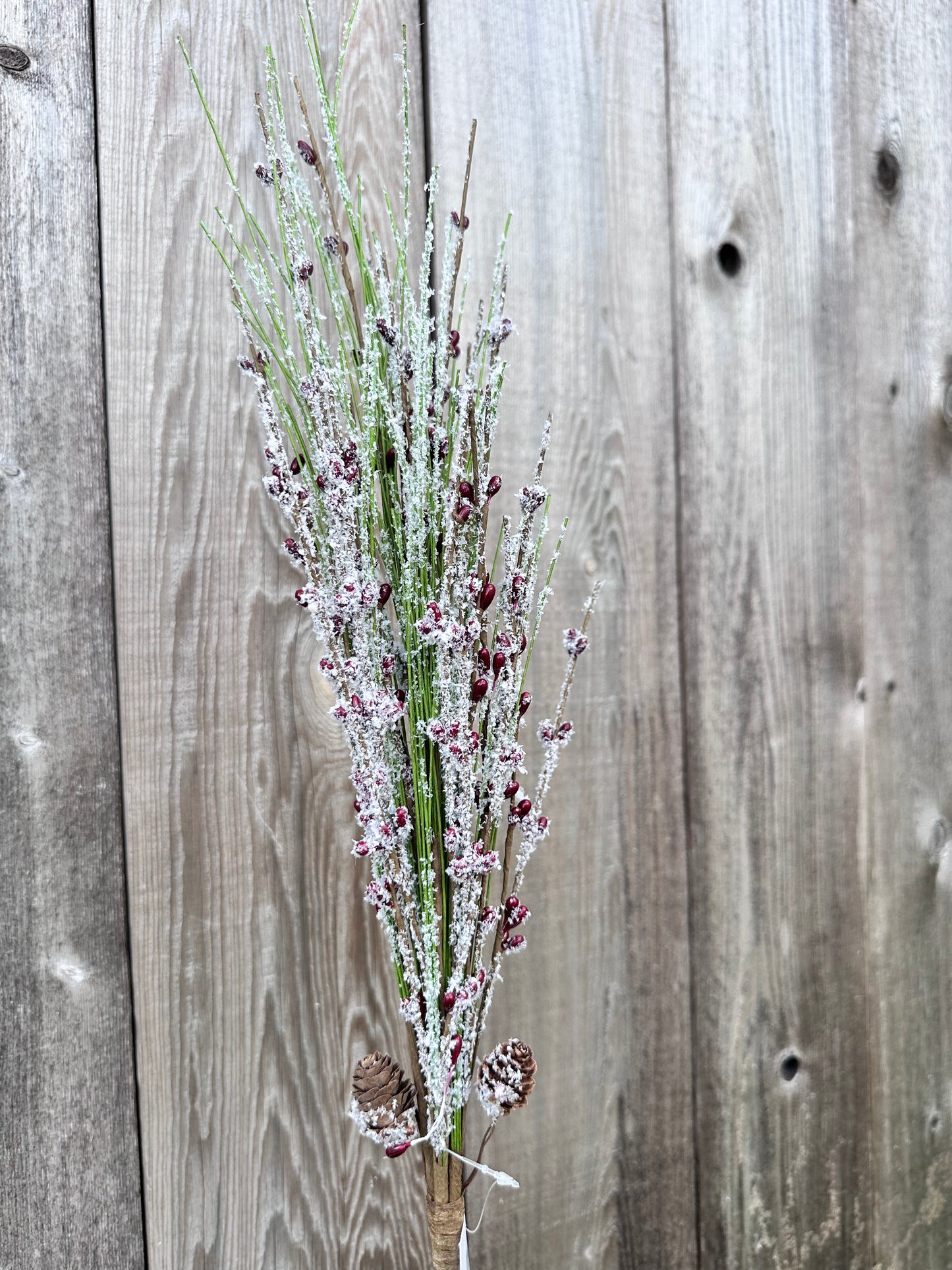 ICED PINE PIP BERRYY BUSH 64362
