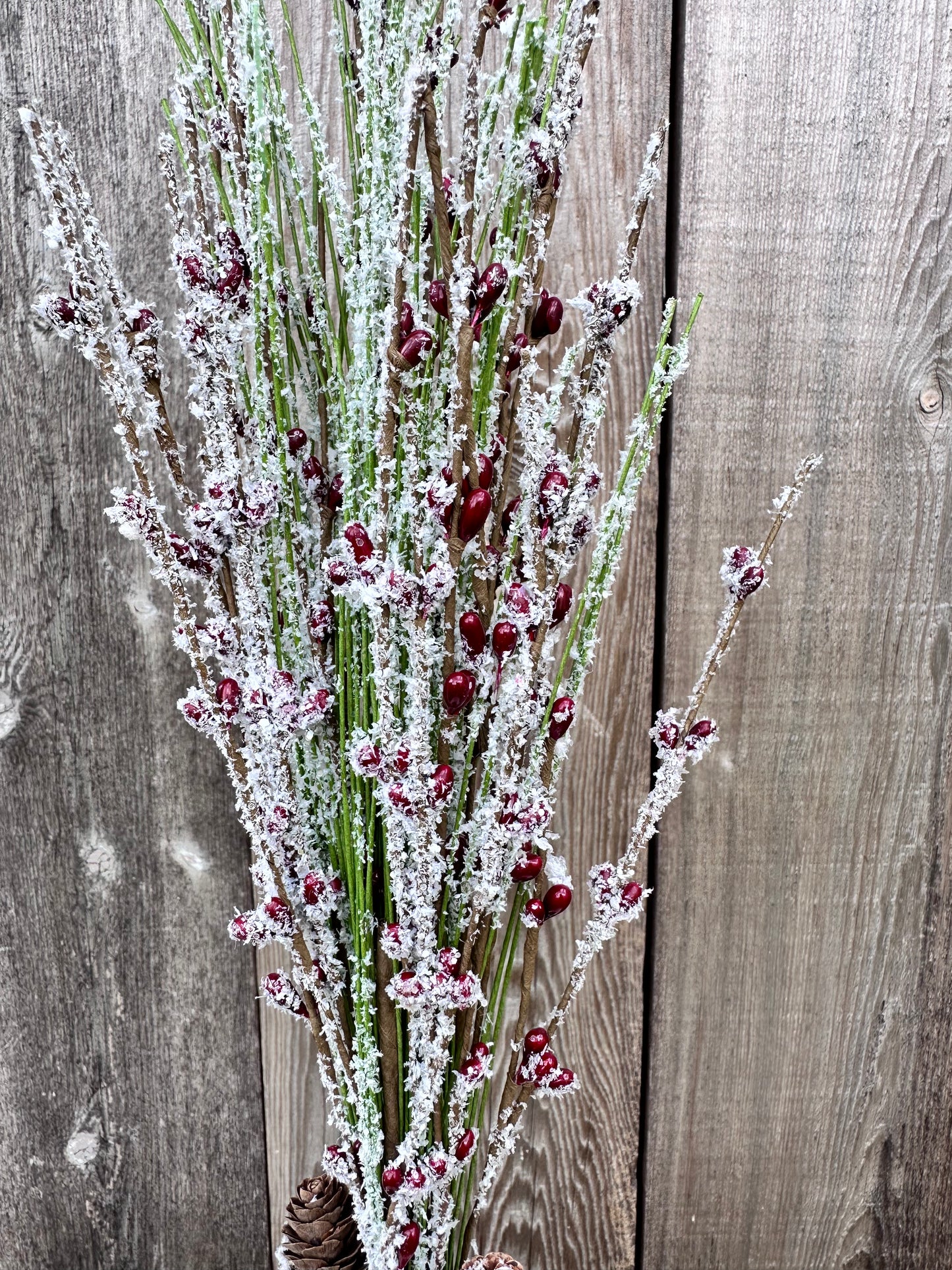 ICED PINE PIP BERRYY BUSH 64362