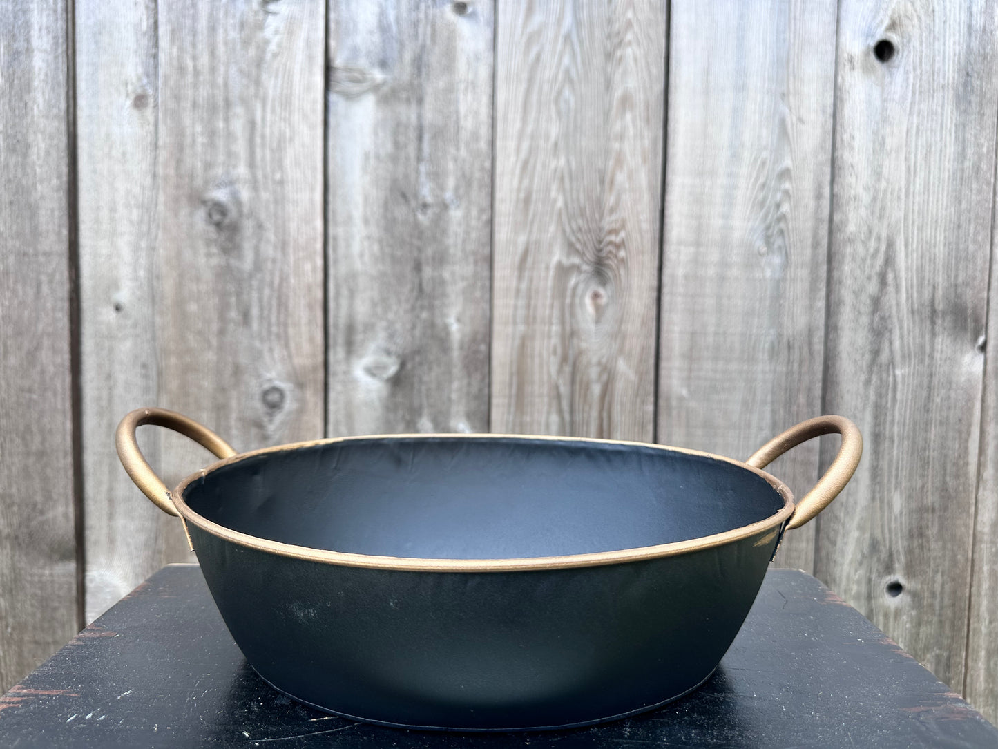 Black and Gold Metal Bowl with Handles 570768