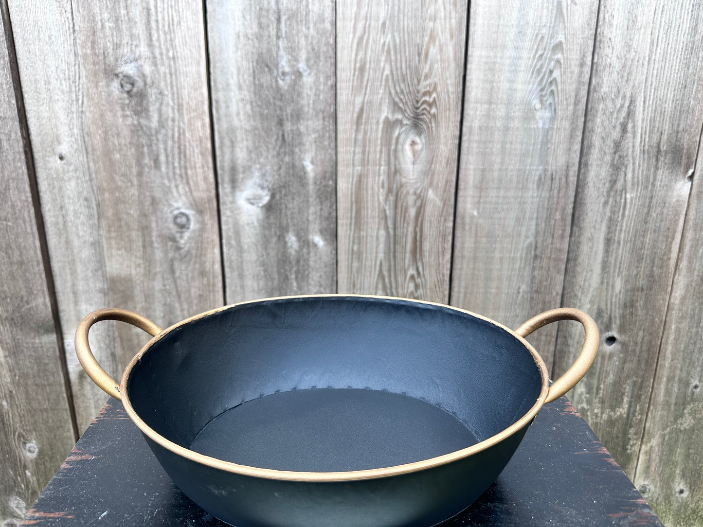 Black and Gold Metal Bowl with Handles 570768