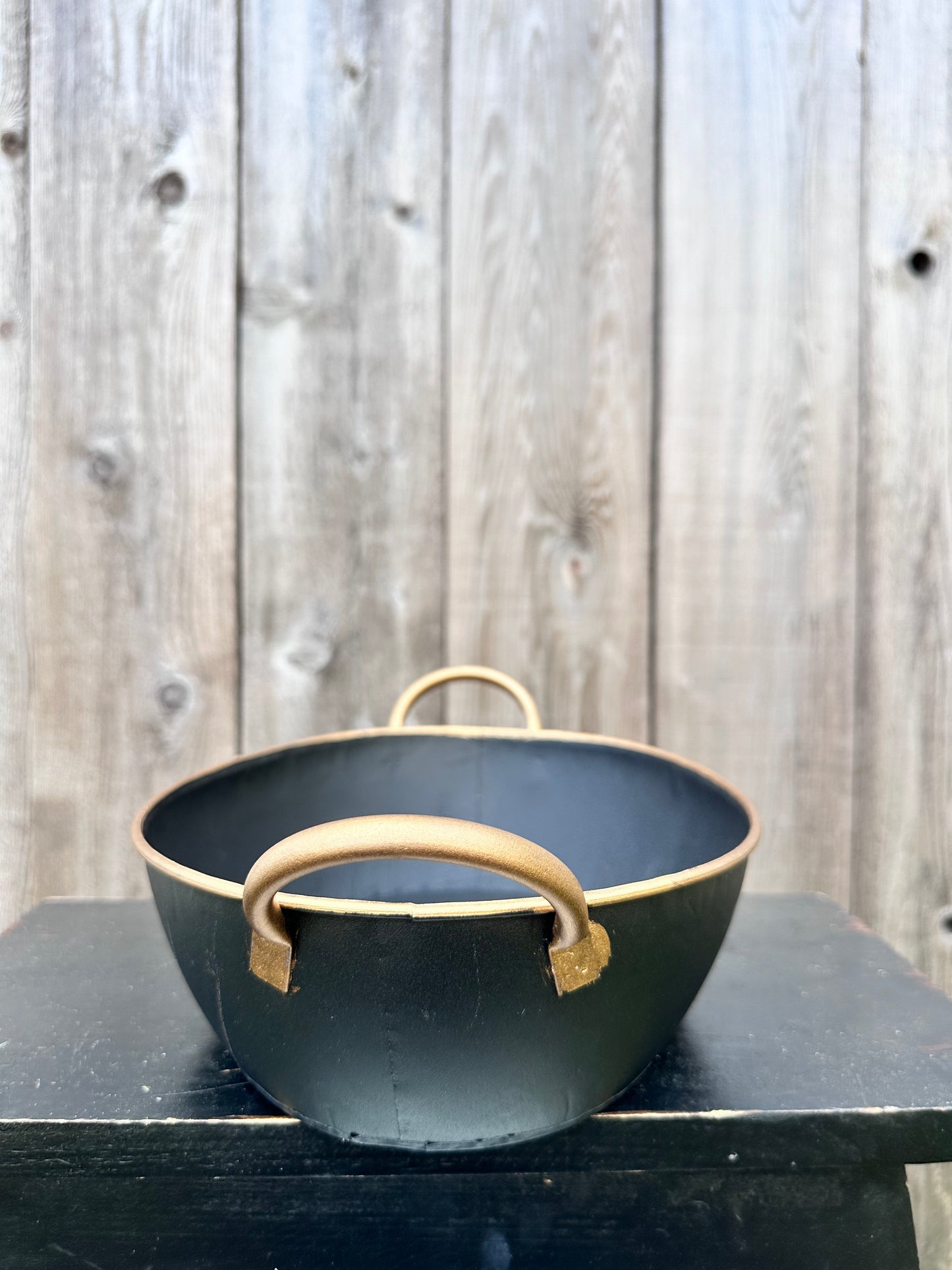 Black and Gold Metal Bowl with Handles 570768