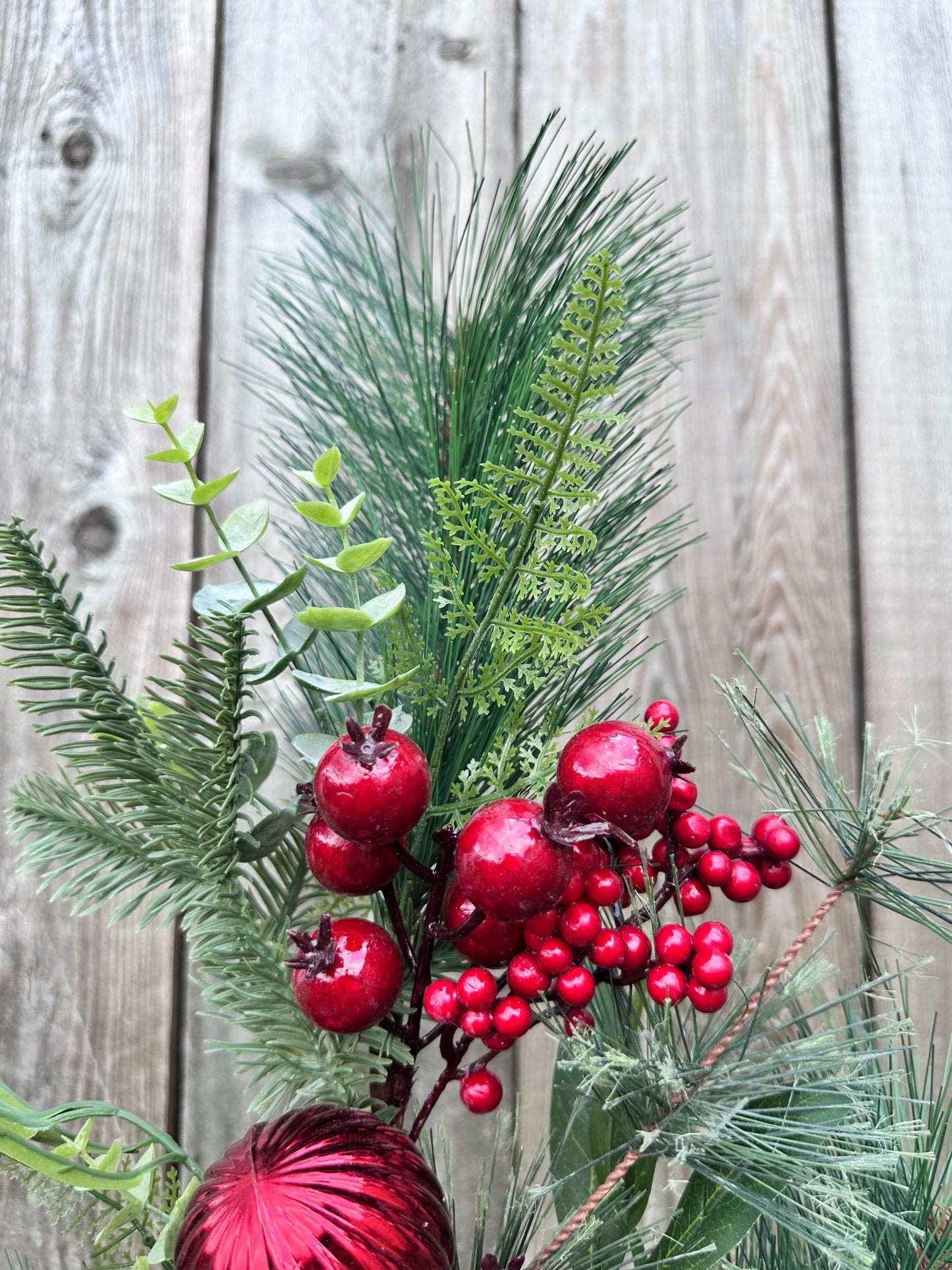 MIXED PINE BALL BERRY 85315