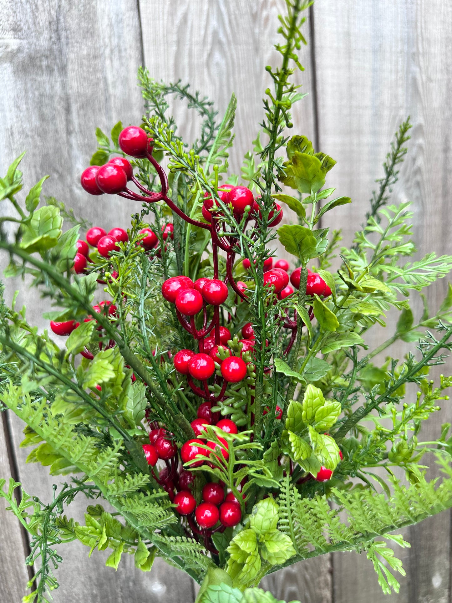 MIXED GREENERY BERRY 40294-RDGN