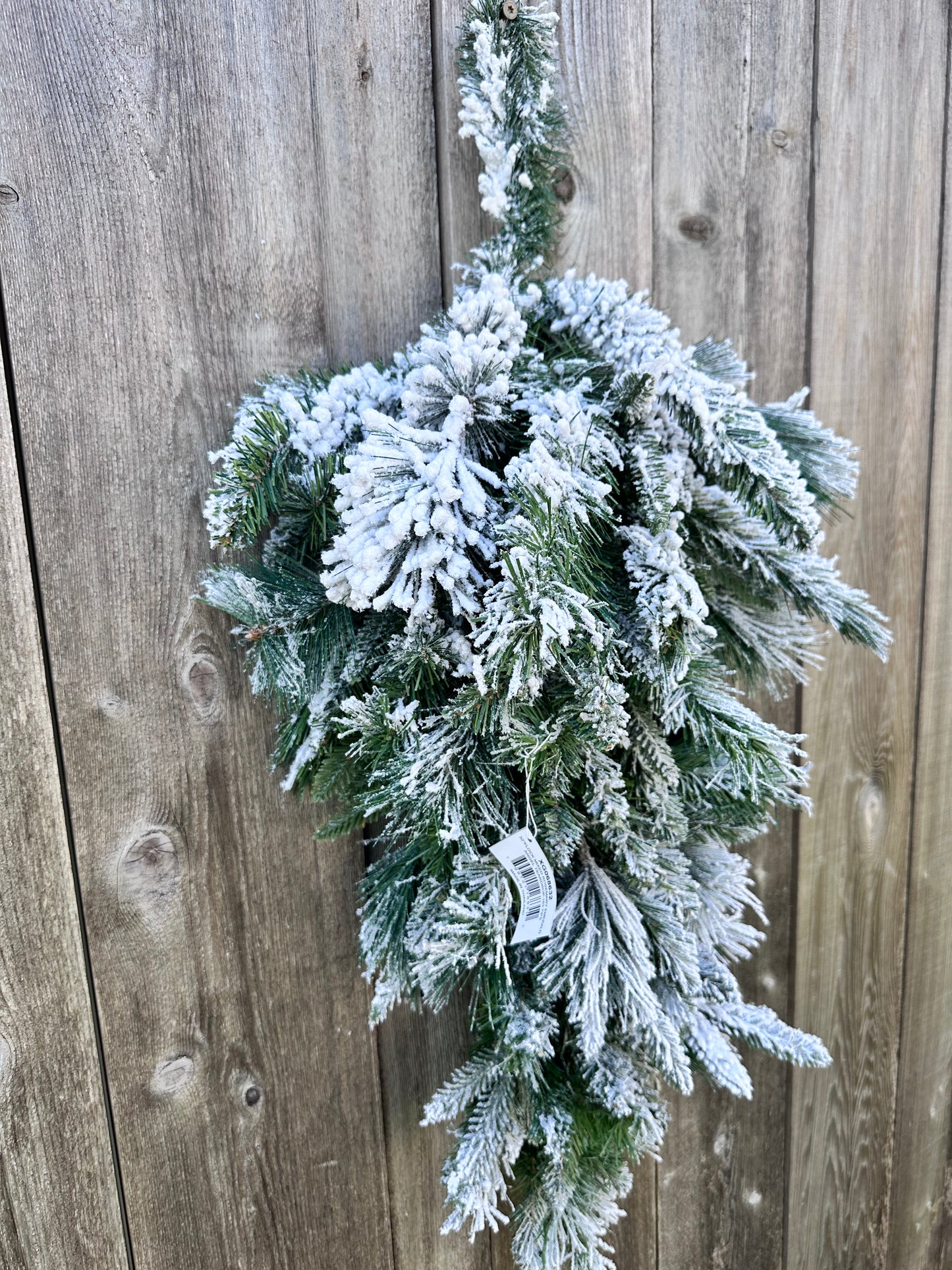 FLOCKED ROSEMARY EMERALD ANGEL TEARDROP XG068632