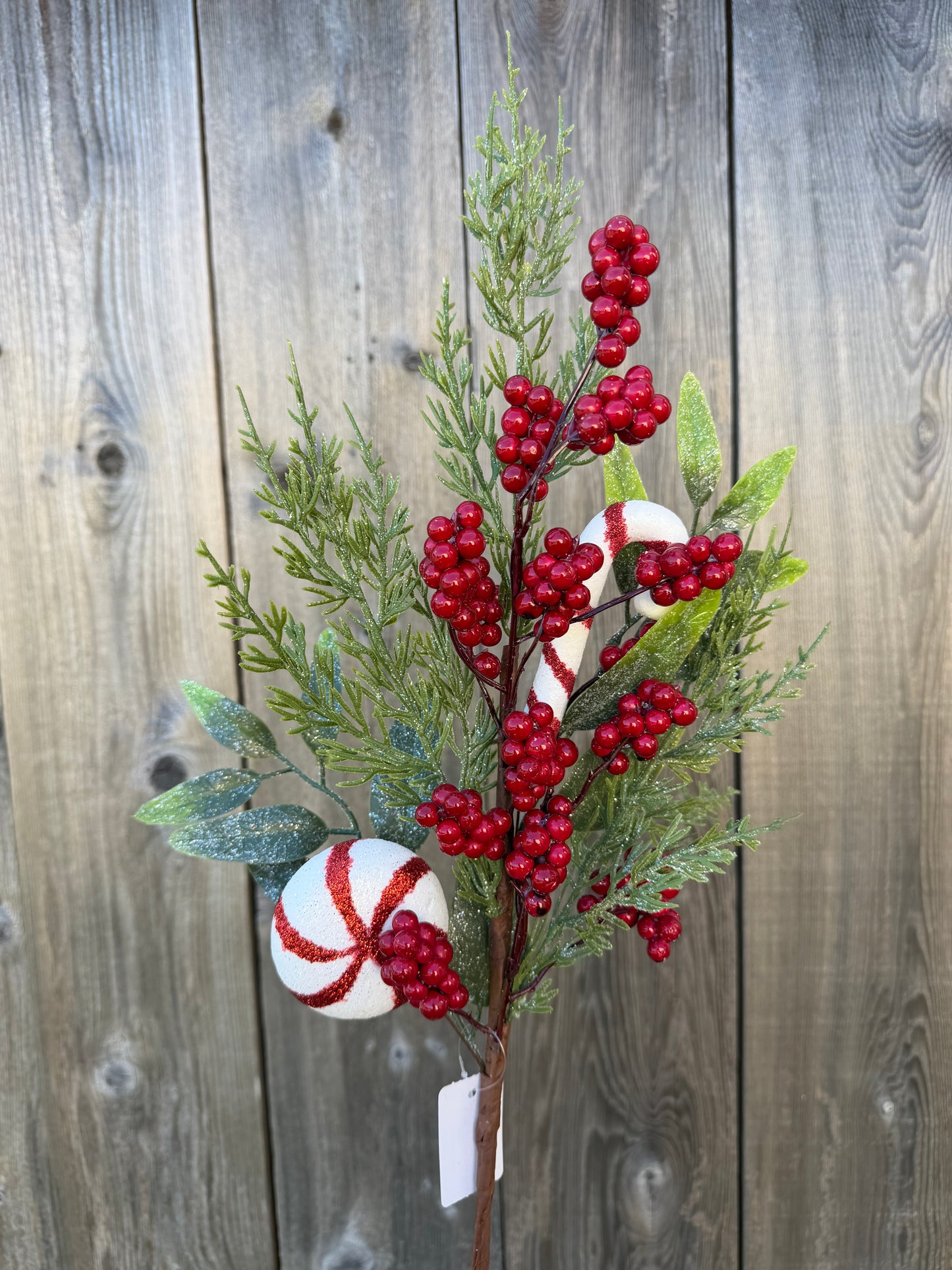 XMAS PINE/BERRY SPRAY RED 69261