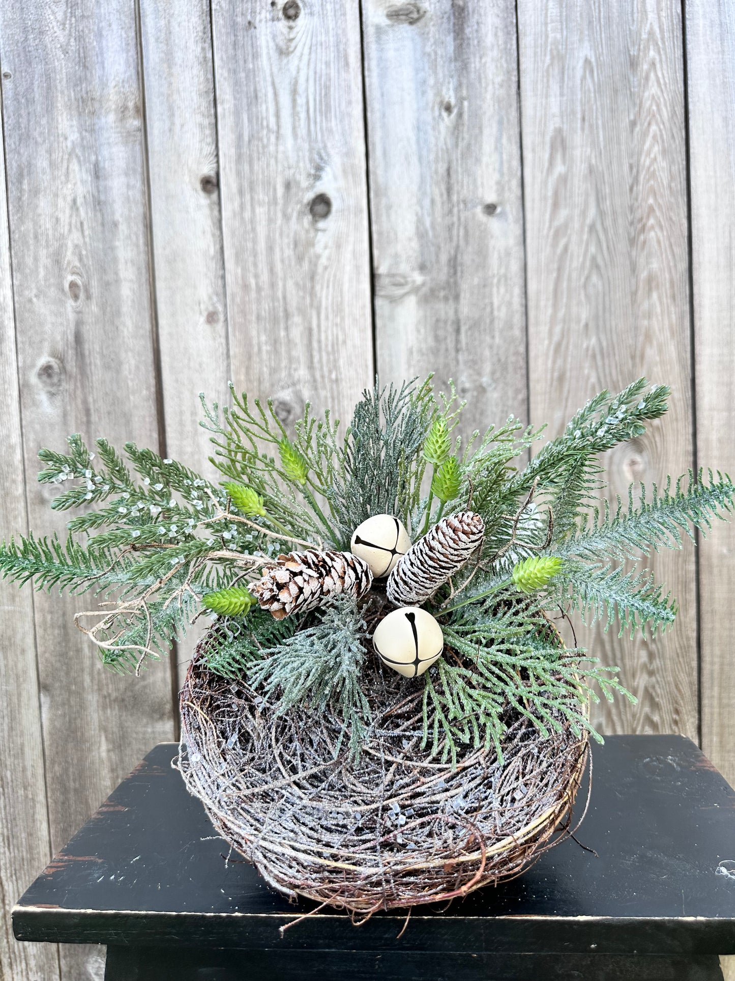 12" VINE BIRD NEST WITH JINGLE BELLS 2744390