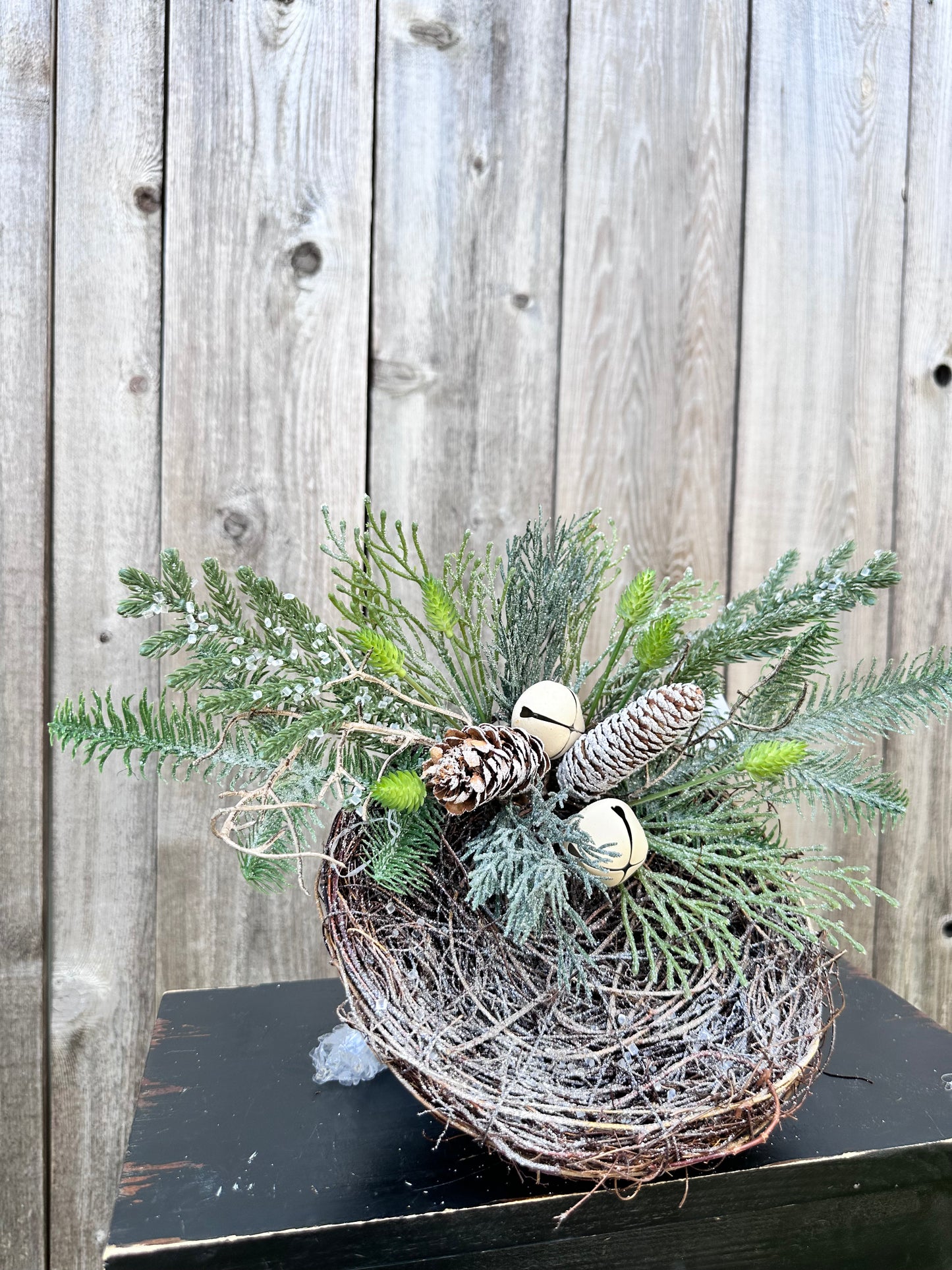 12" VINE BIRD NEST WITH JINGLE BELLS 2744390