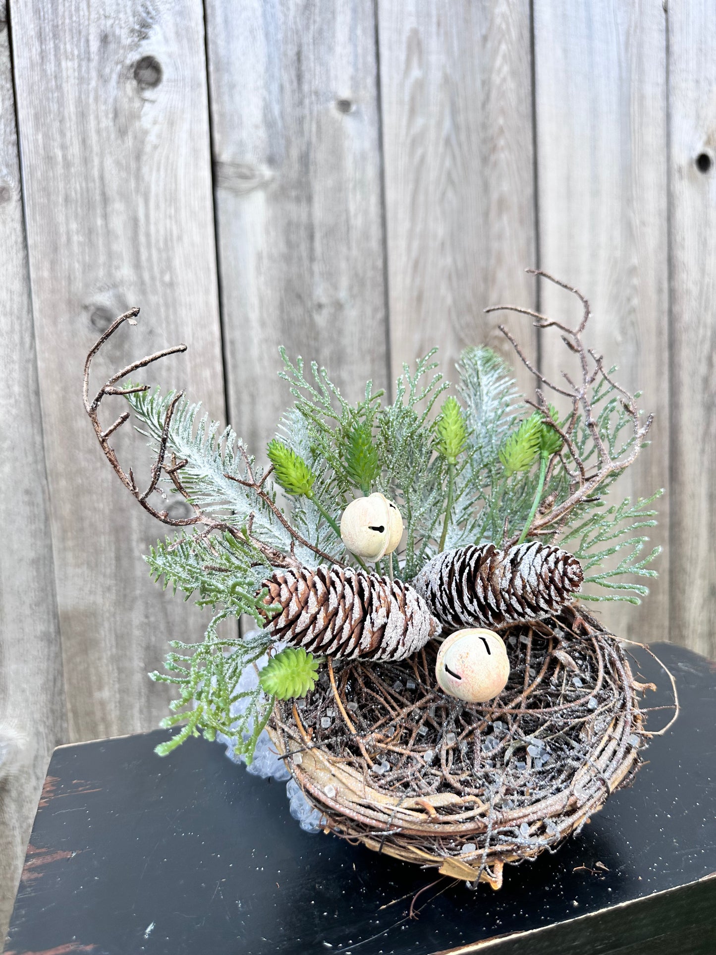 8" VINE BIRD NEST WITH JINGLE BELLS 2744400