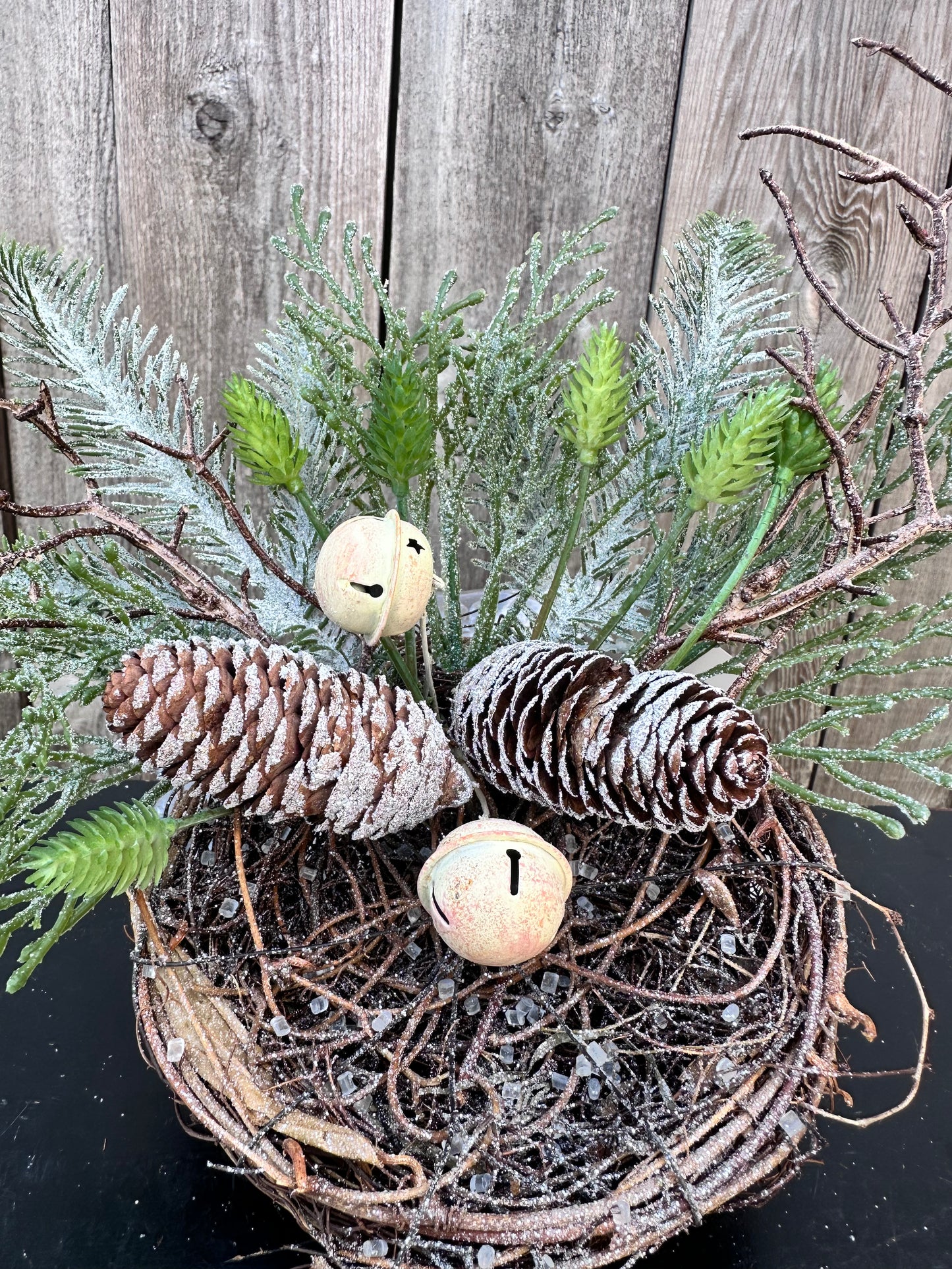 8" VINE BIRD NEST WITH JINGLE BELLS 2744400