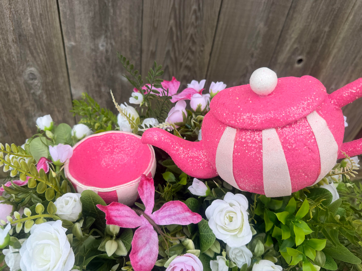 GARDEN TEA PARTY CENTERPIECE