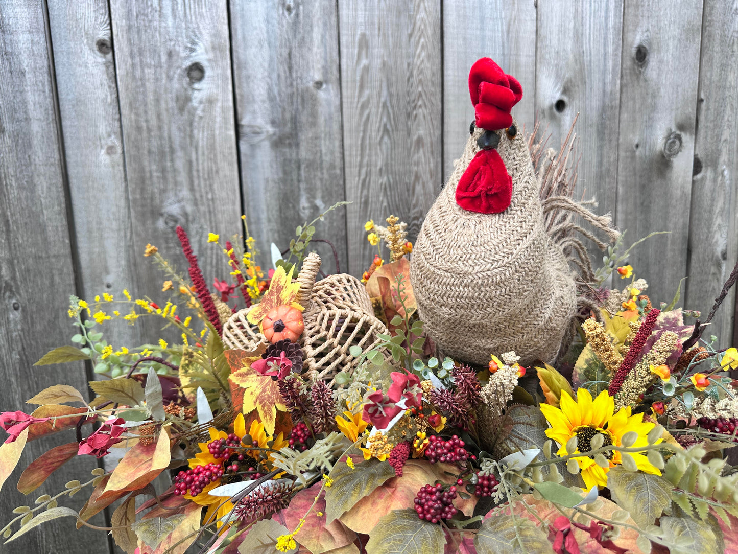 FALL ROOSTER CENTERPIECE