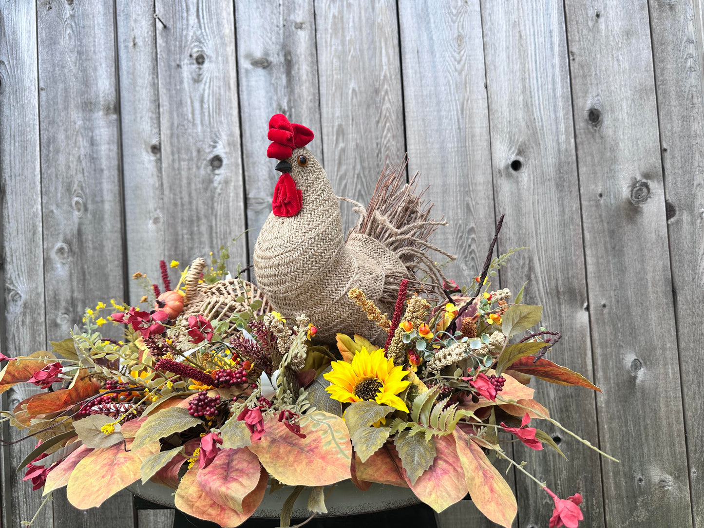 FALL ROOSTER CENTERPIECE