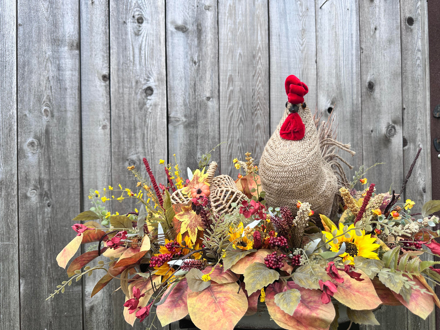 FALL ROOSTER CENTERPIECE