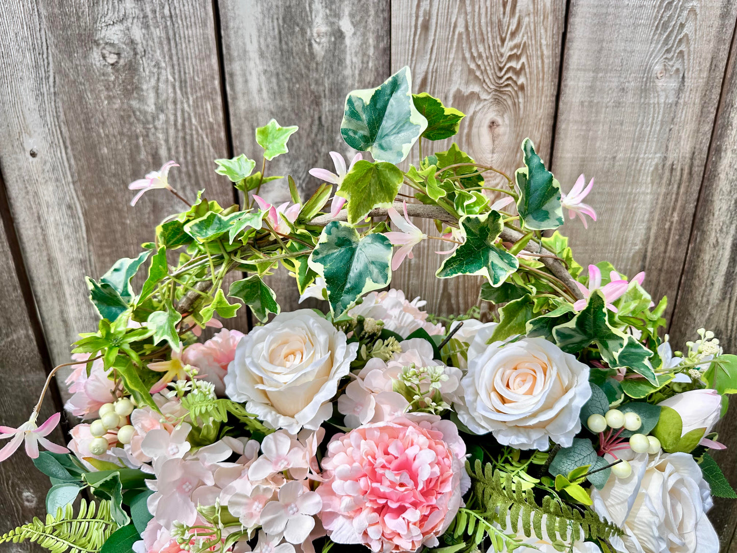 NEUTRAL COLOR EVERYDAY CENTERPIECE