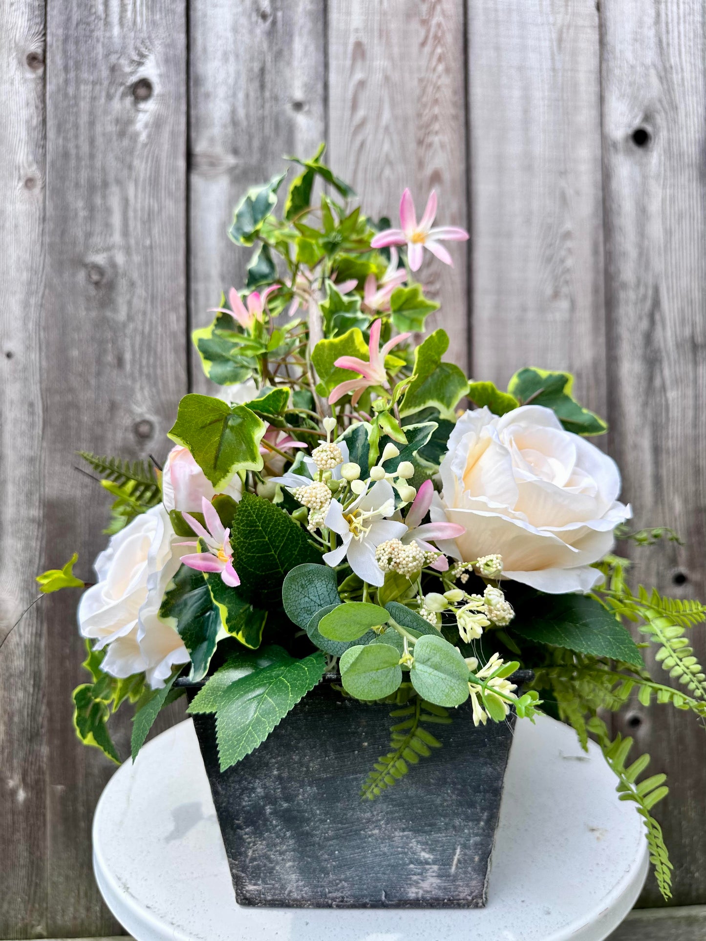 NEUTRAL COLOR EVERYDAY CENTERPIECE