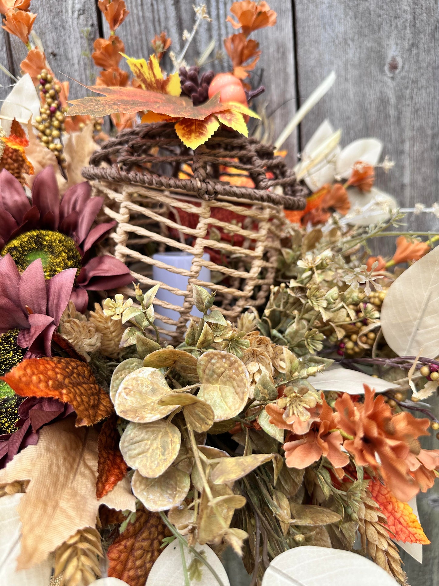 FALL BASKET DOOR HANGER WITH CANDLE LIT ACORN