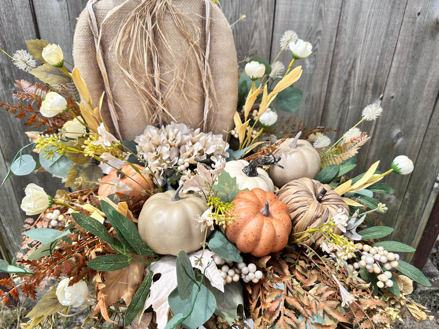 BURLAP PUMPKIN CENTERPIECE