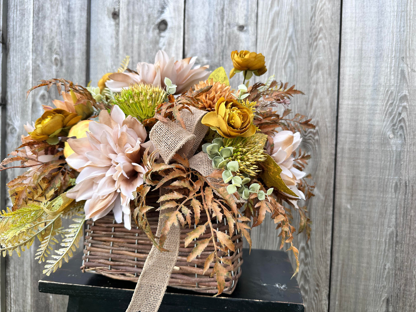 WOVEN PURSE FALL CENTERPIECE