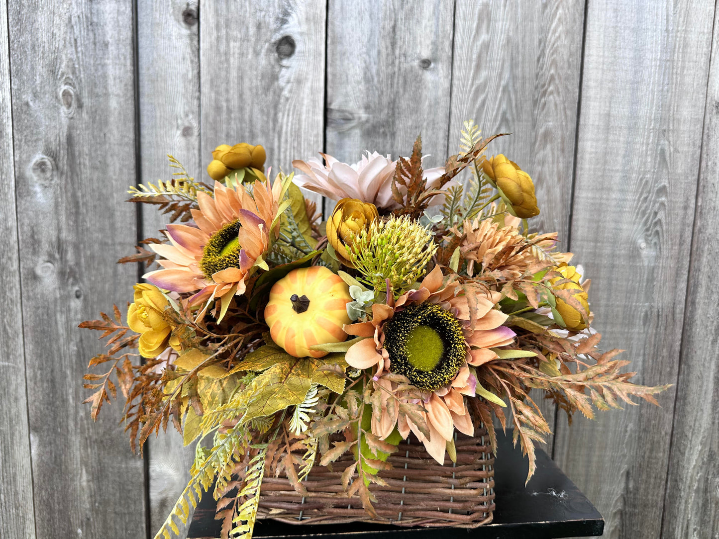 WOVEN PURSE FALL CENTERPIECE