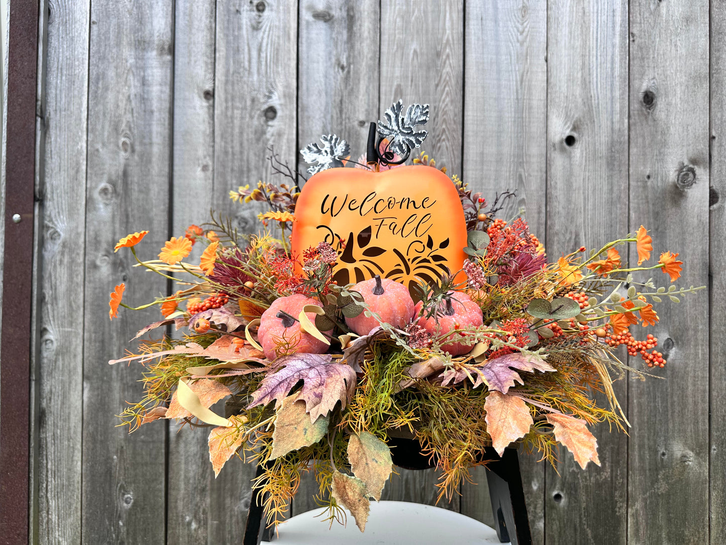 WELCOME FALL CENTERPIECE